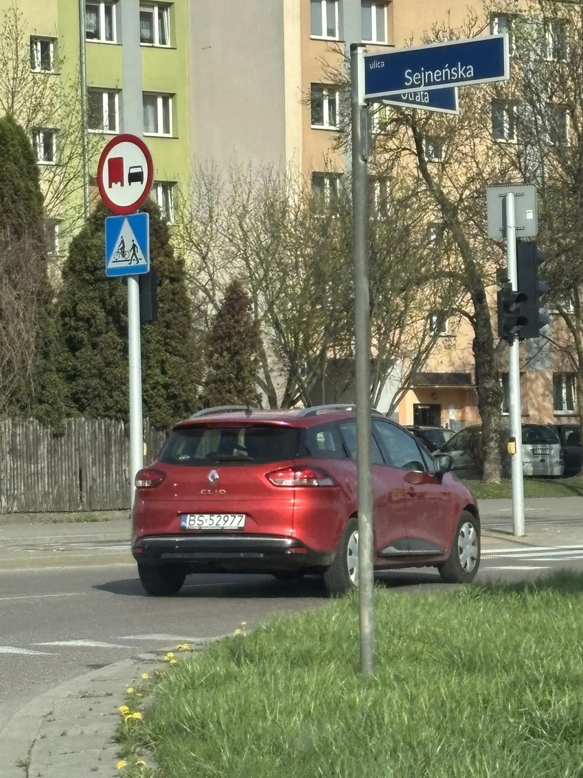 wymusza pierwszenstwo burak