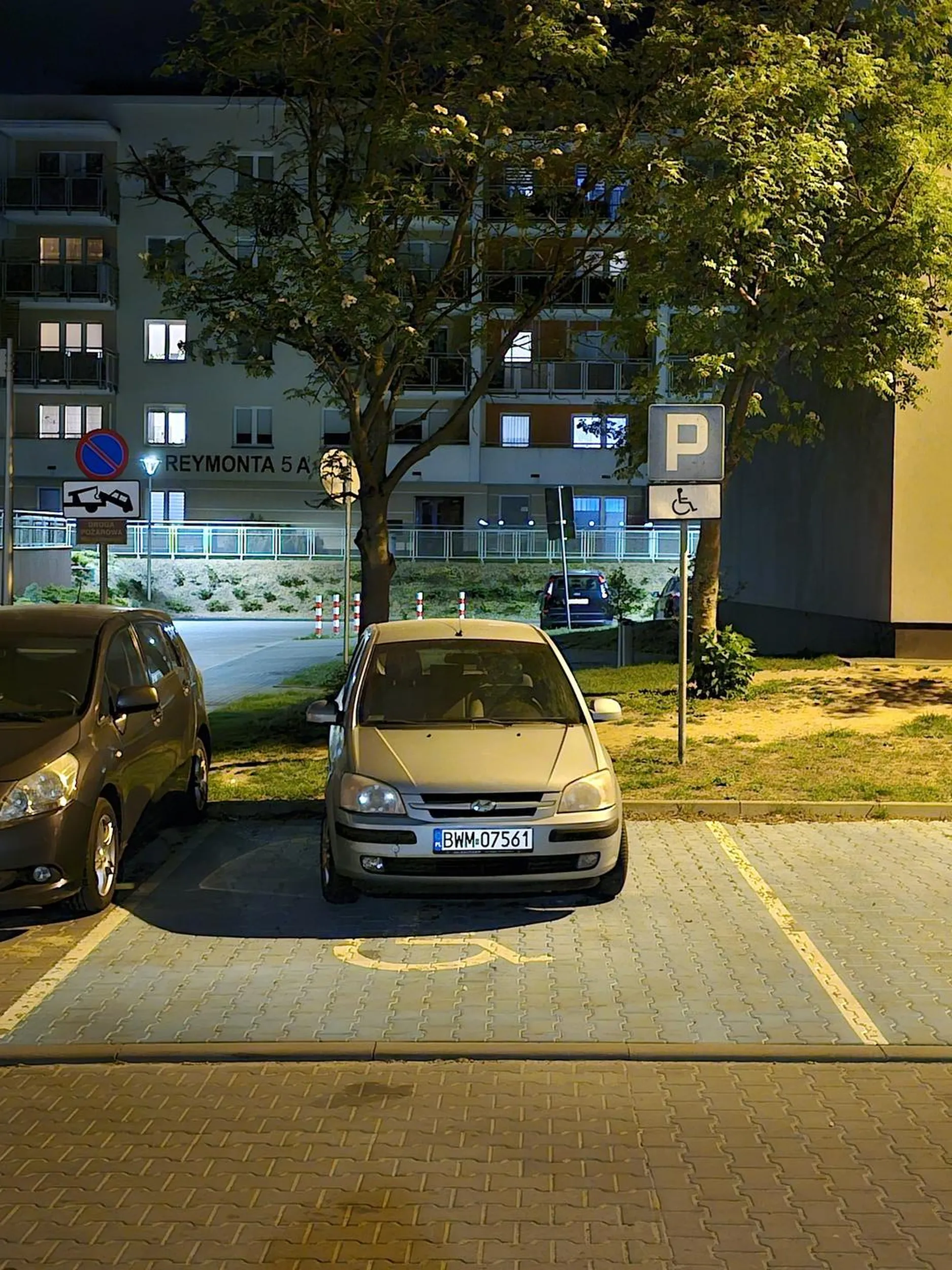 Nie ładnie stawać na miejscu dla niepełnosprawnych bez orzeczenia o niepełnosprawności