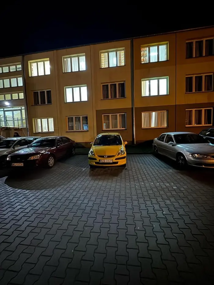 Nie potrafi parkować jak człowiek