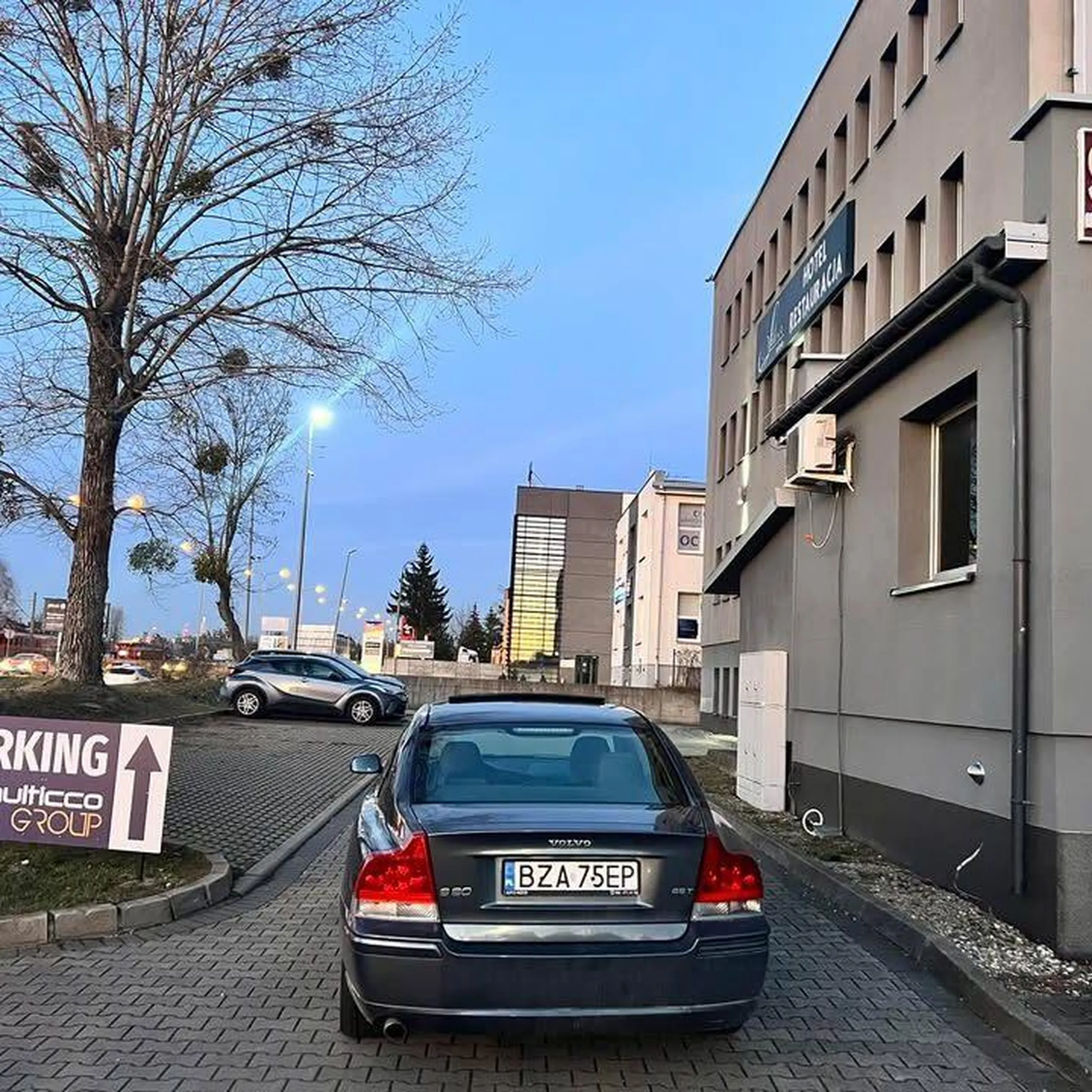 lubię. mistrzyni / mistrz BZA 75EP W Białymstoku poszukiwany kierowa samochodu co uniemożliwił wyjazd z parkingu