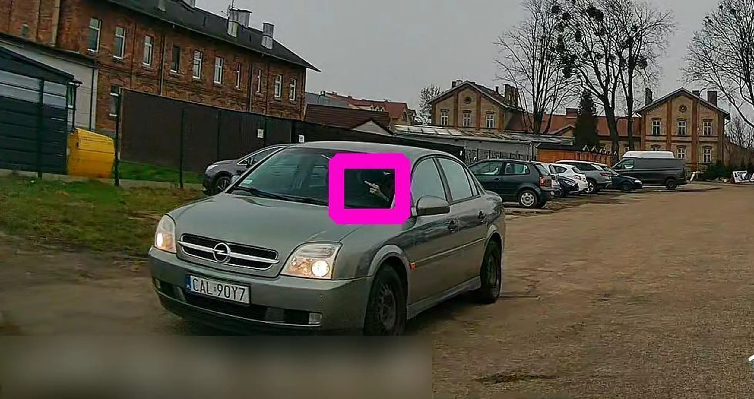 Kierujący pozdrawia