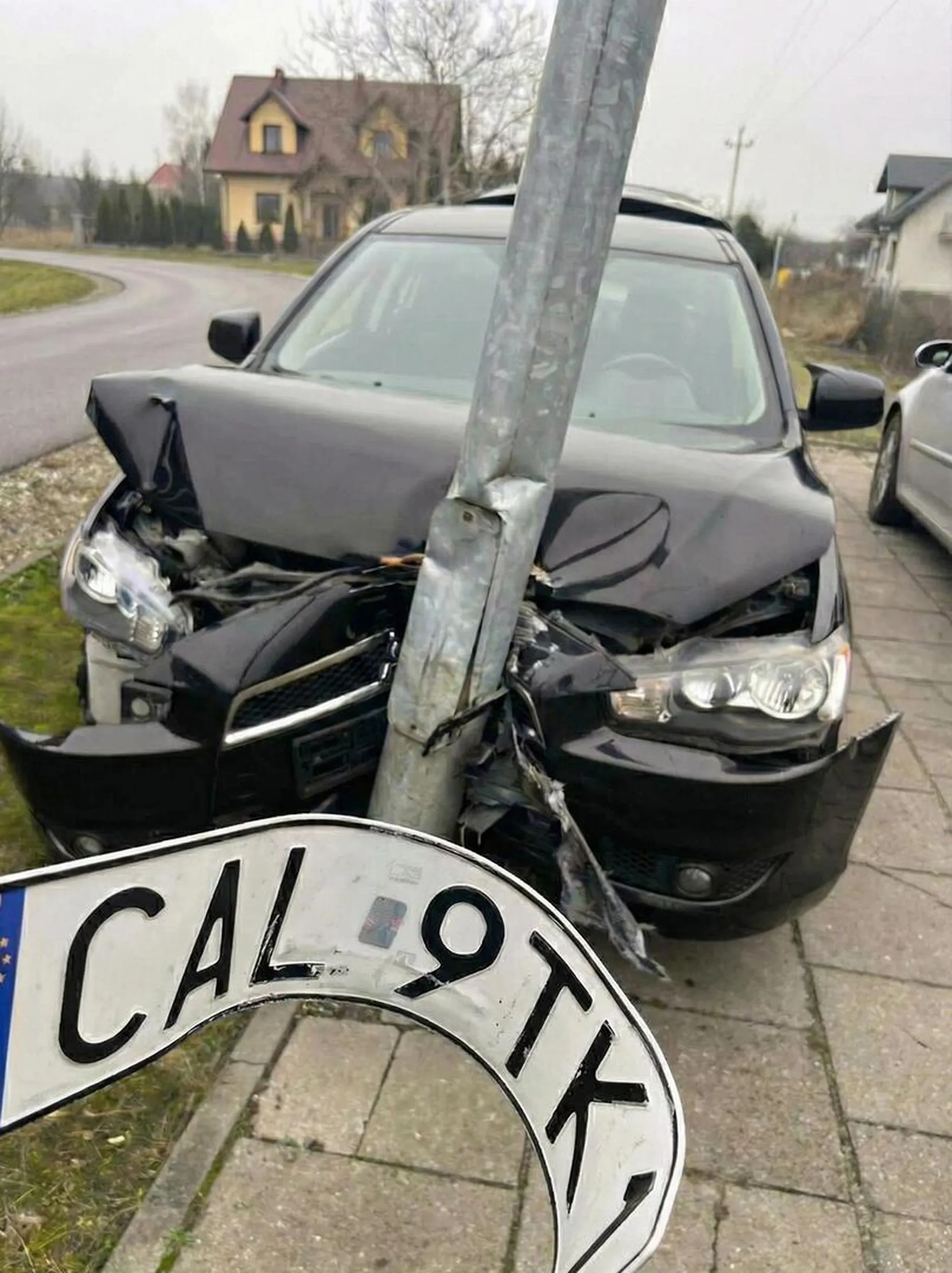 Parkuję w miejscach do tego nie wyznaczonych, sprawa zgłoszona na straż miejską.