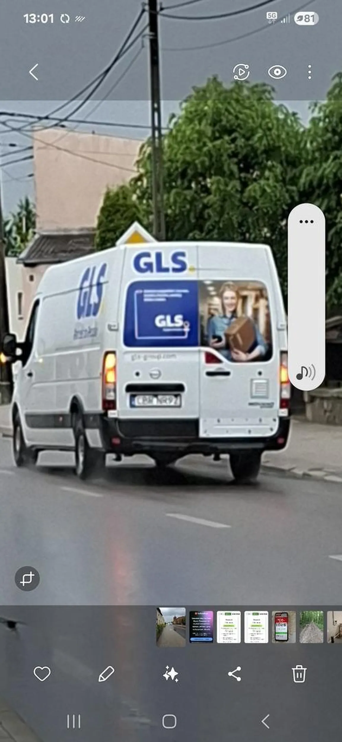 Nie zwolnij przy chodniku mimo zalanej drogi zostałem cały załatwiony