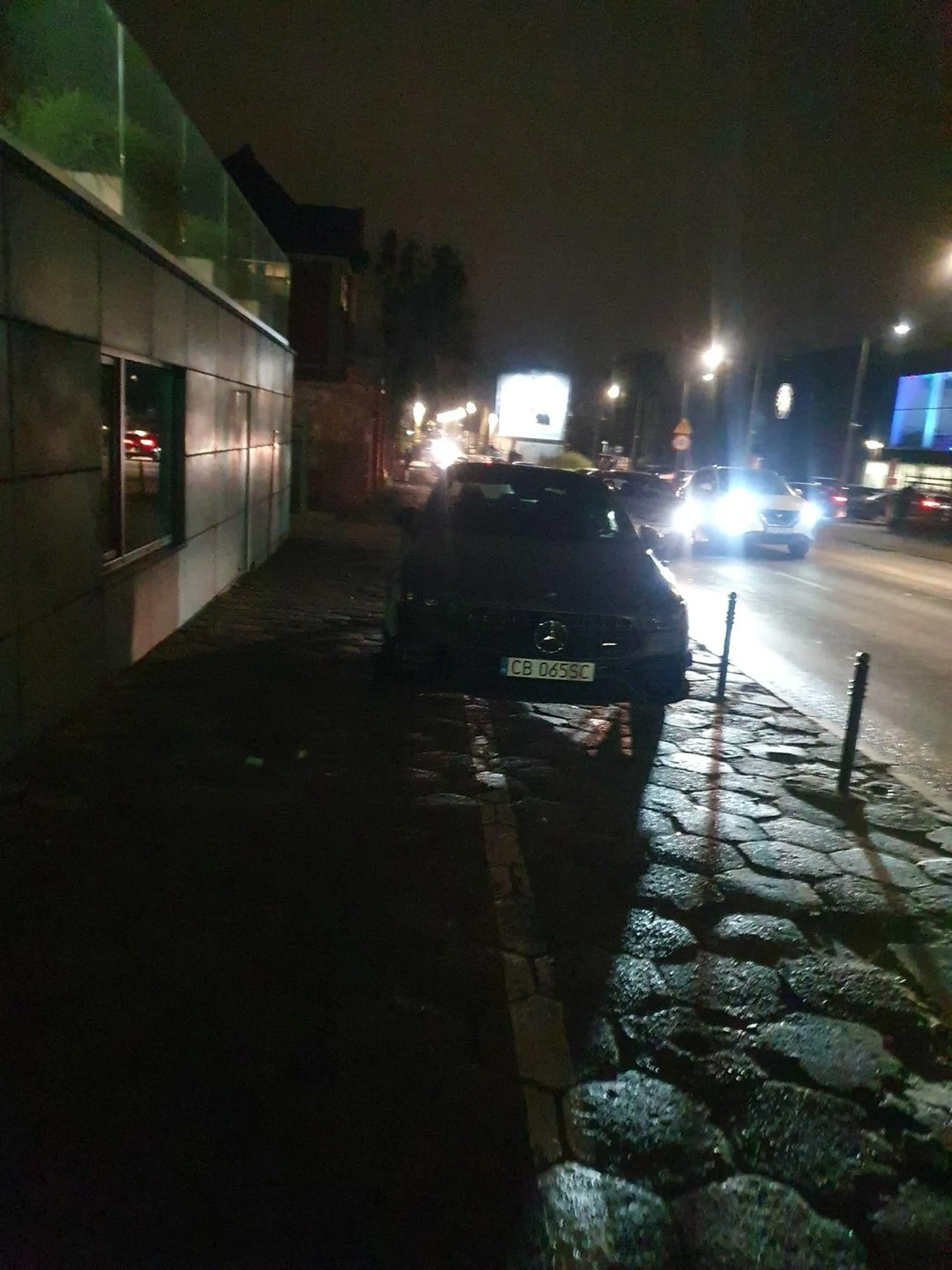 te słypki nie są dla ozdoby, tylko po to żeby tam nie parkowac ale kogo tk obchodzi