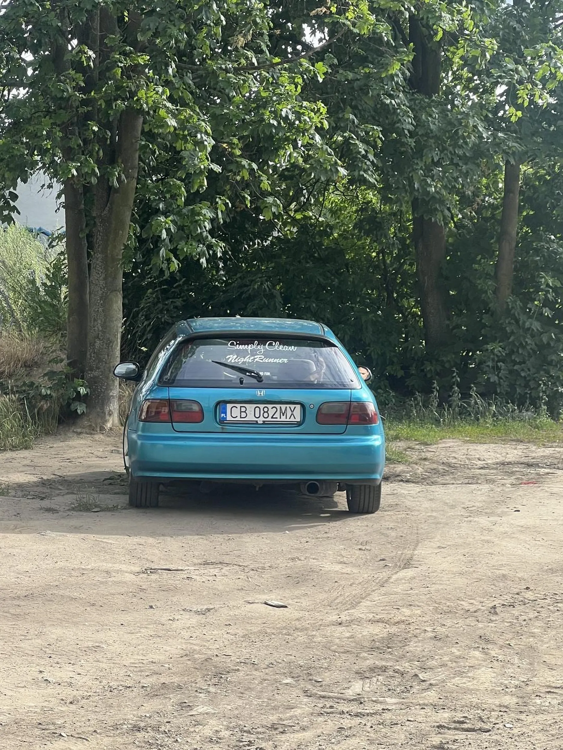 Super fura wolno i nisko