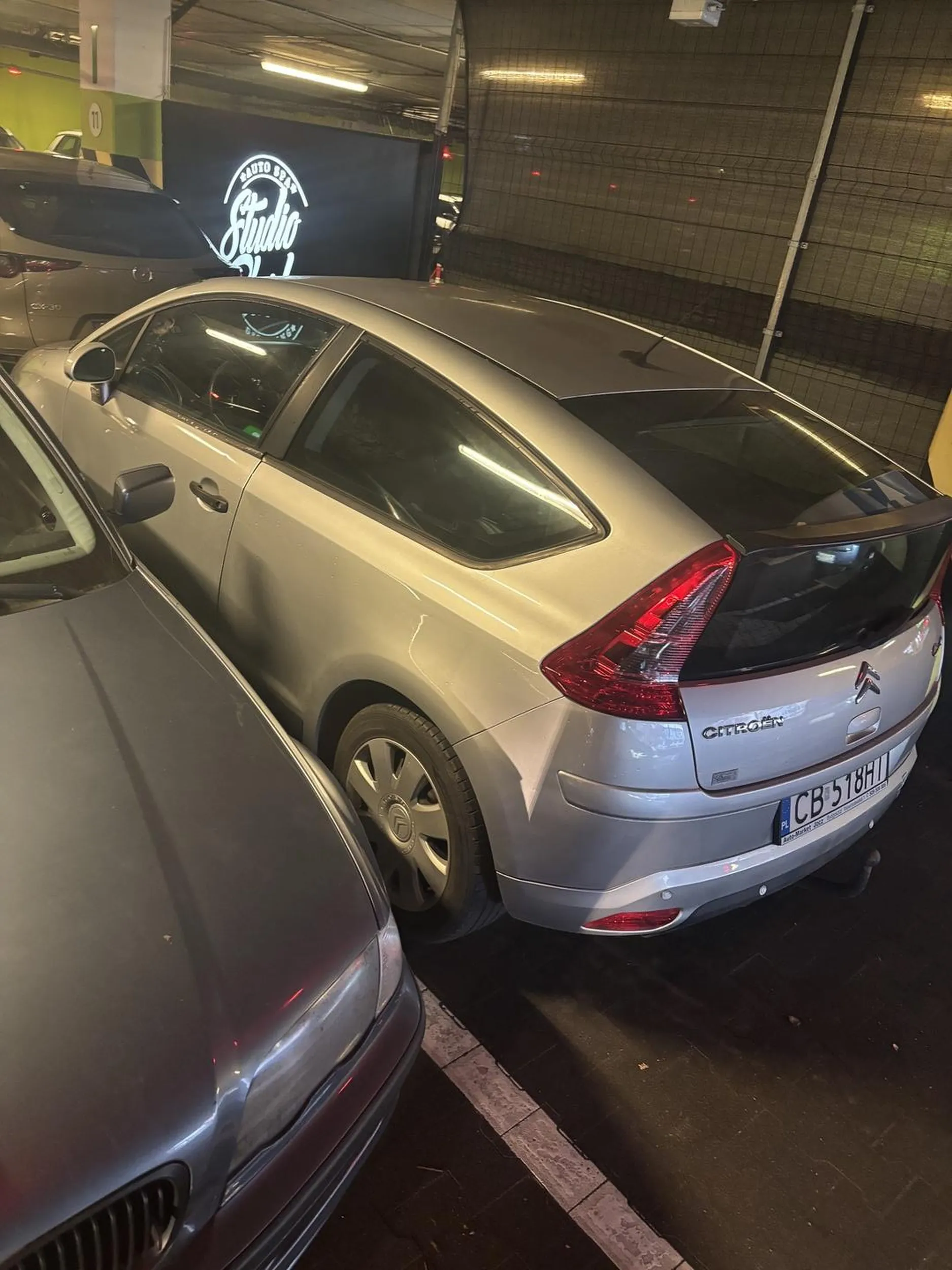 Brak wyobraźni przy parkowaniu. Nie polecam kierowcy