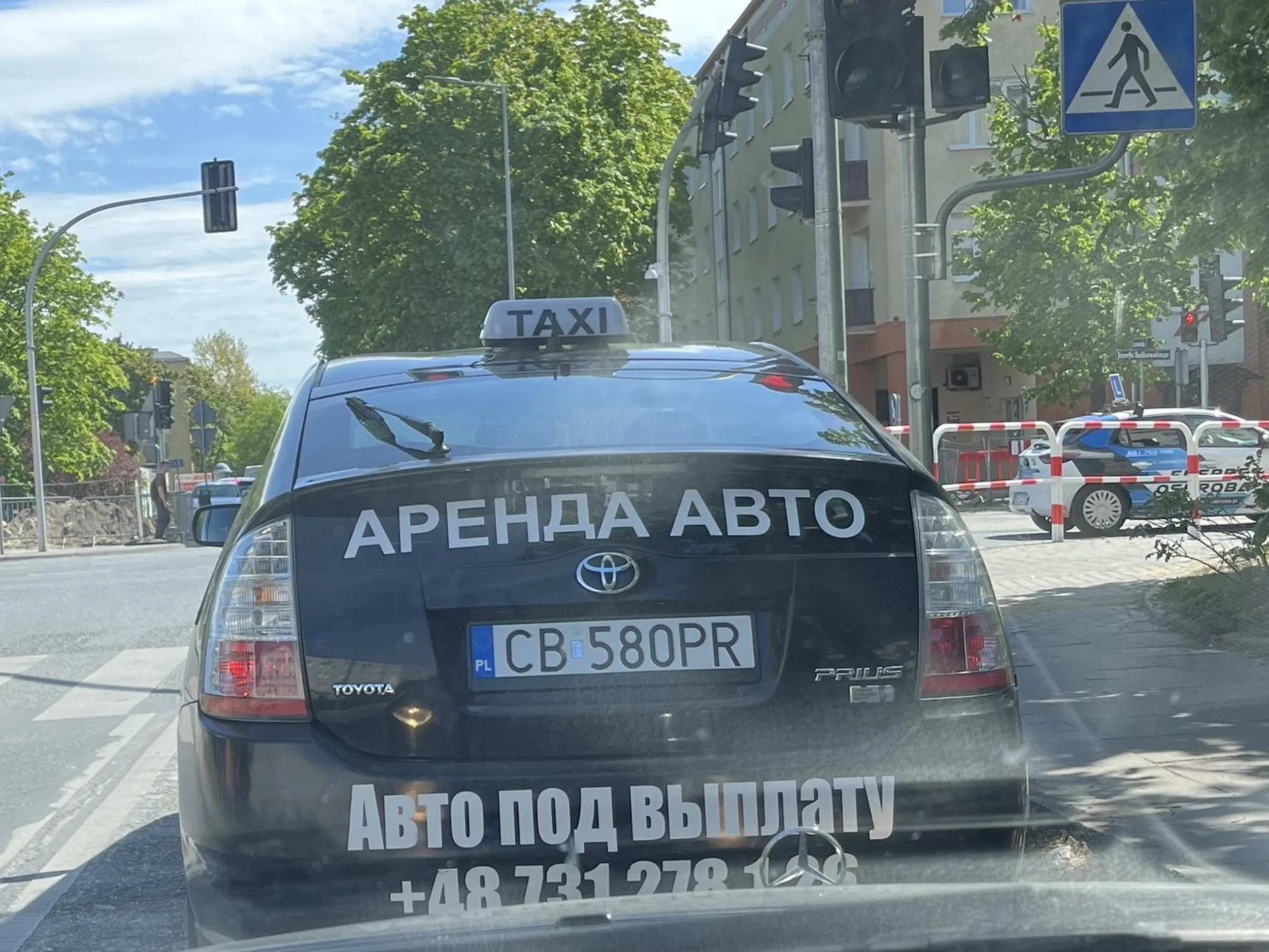 Panie kierowco. Tu jest Polska nie ukraina, tutaj mówimy i piszemy po polsku.