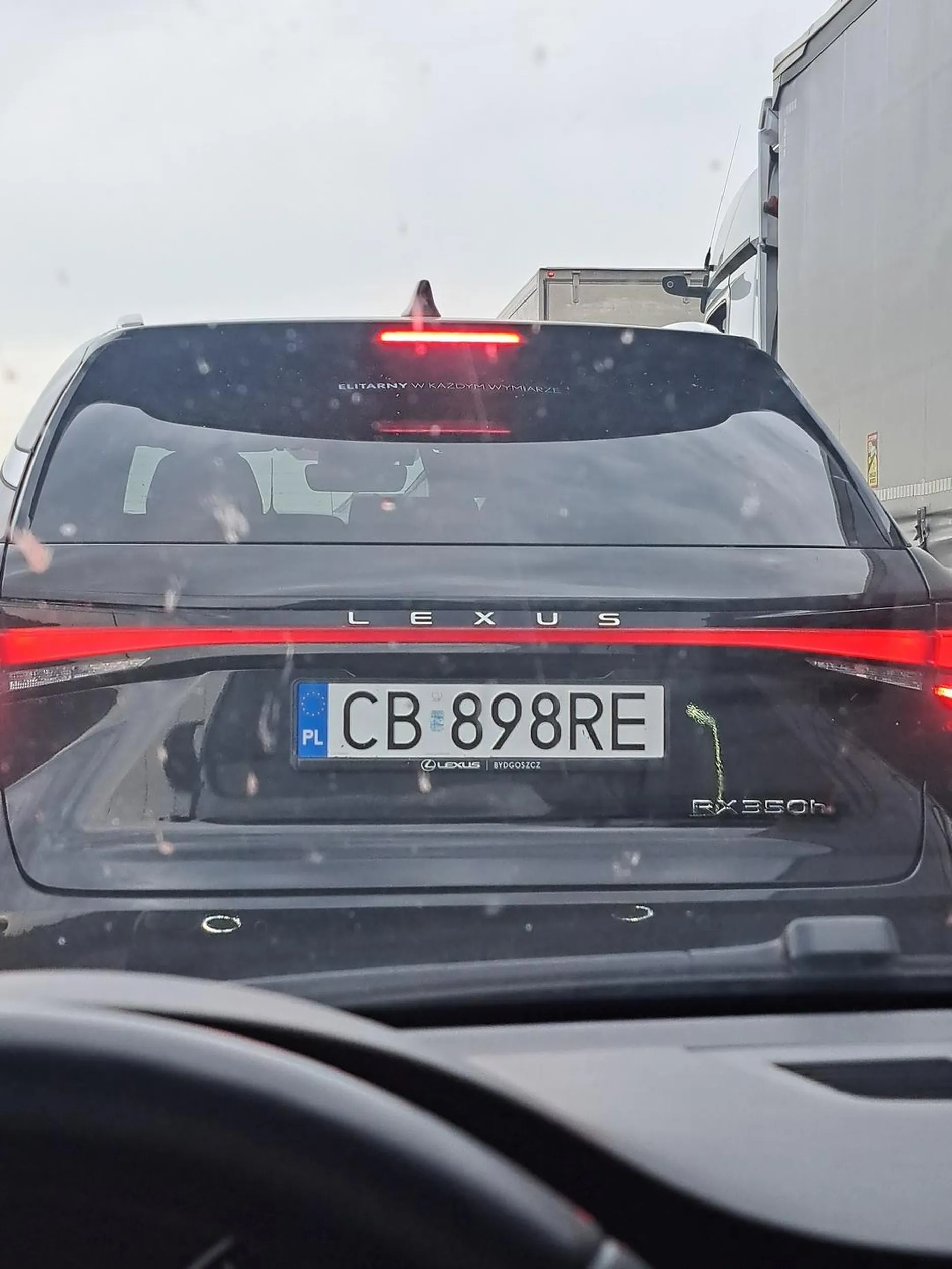 22.04.2025 12:35 Nie polecam serdecznie Chłopie wyjeżdżasz pod rozpędzony samochód na autostradzie Pomyśl trochę co moglbo by się stać gdybym nie wychamował