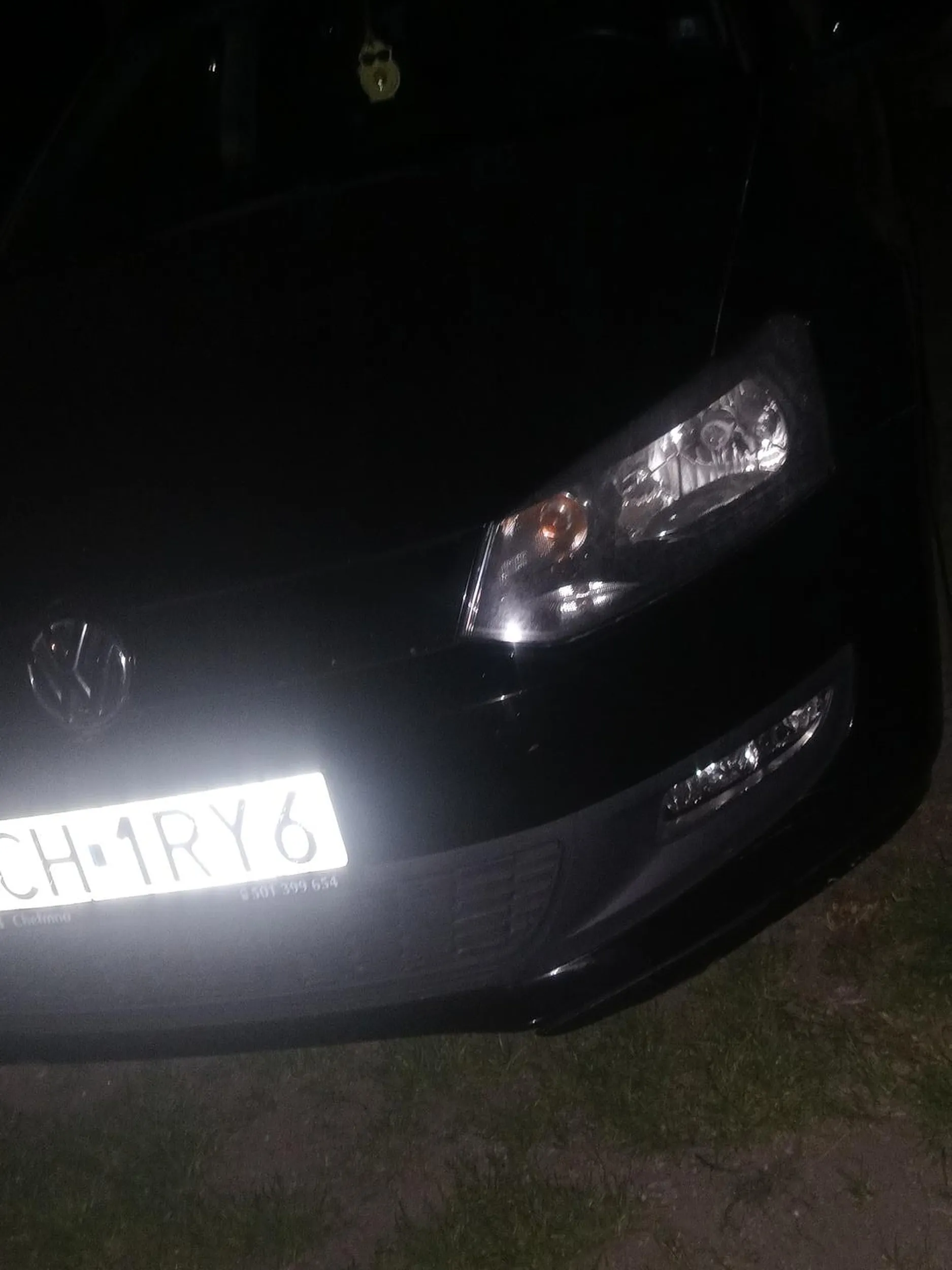 Jeździ jak taki pirat że u sąsiadów na posesji parkuje