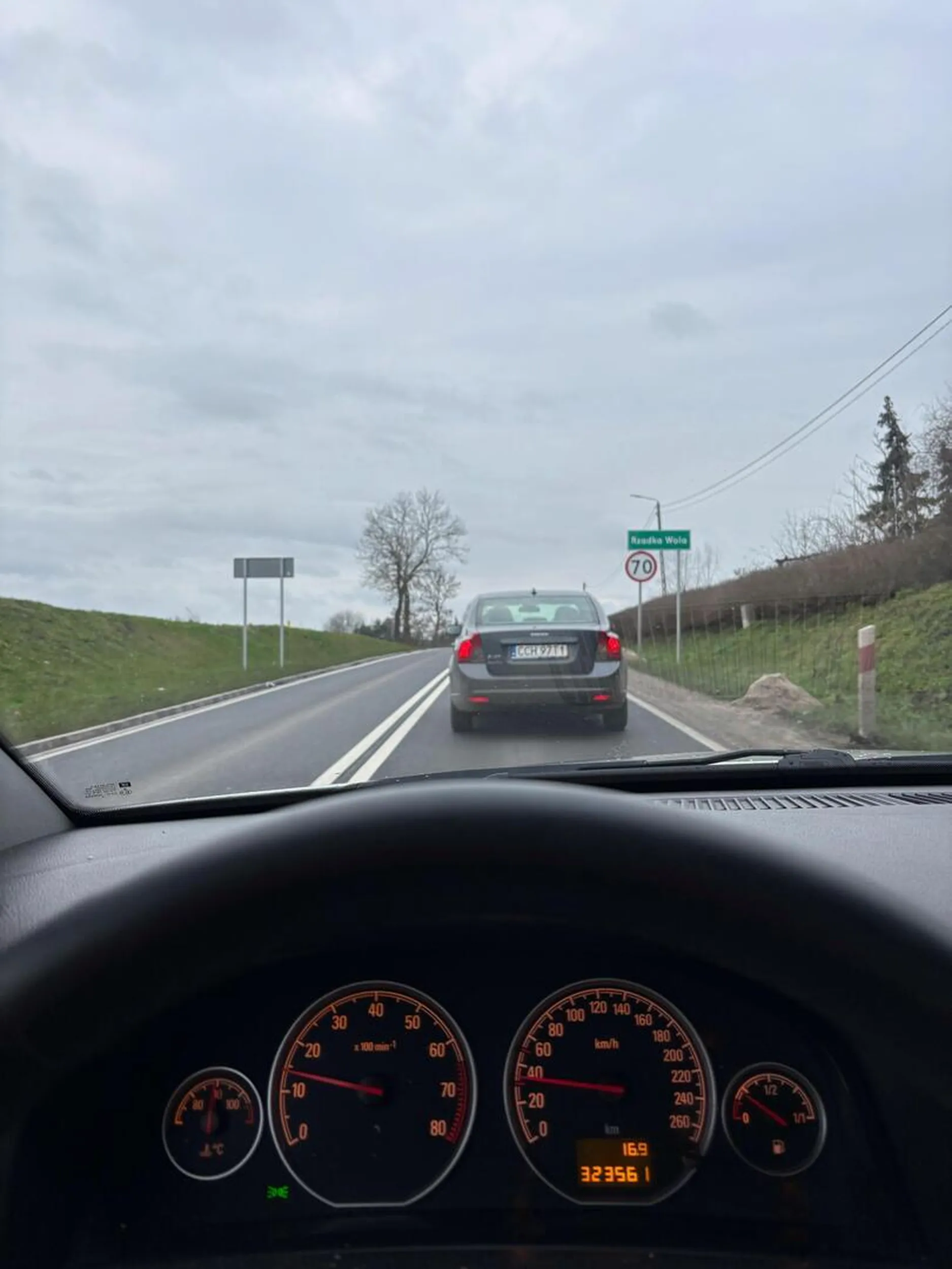 Zawalidroga jedzie z prędkościami 30-50 km/na na DK