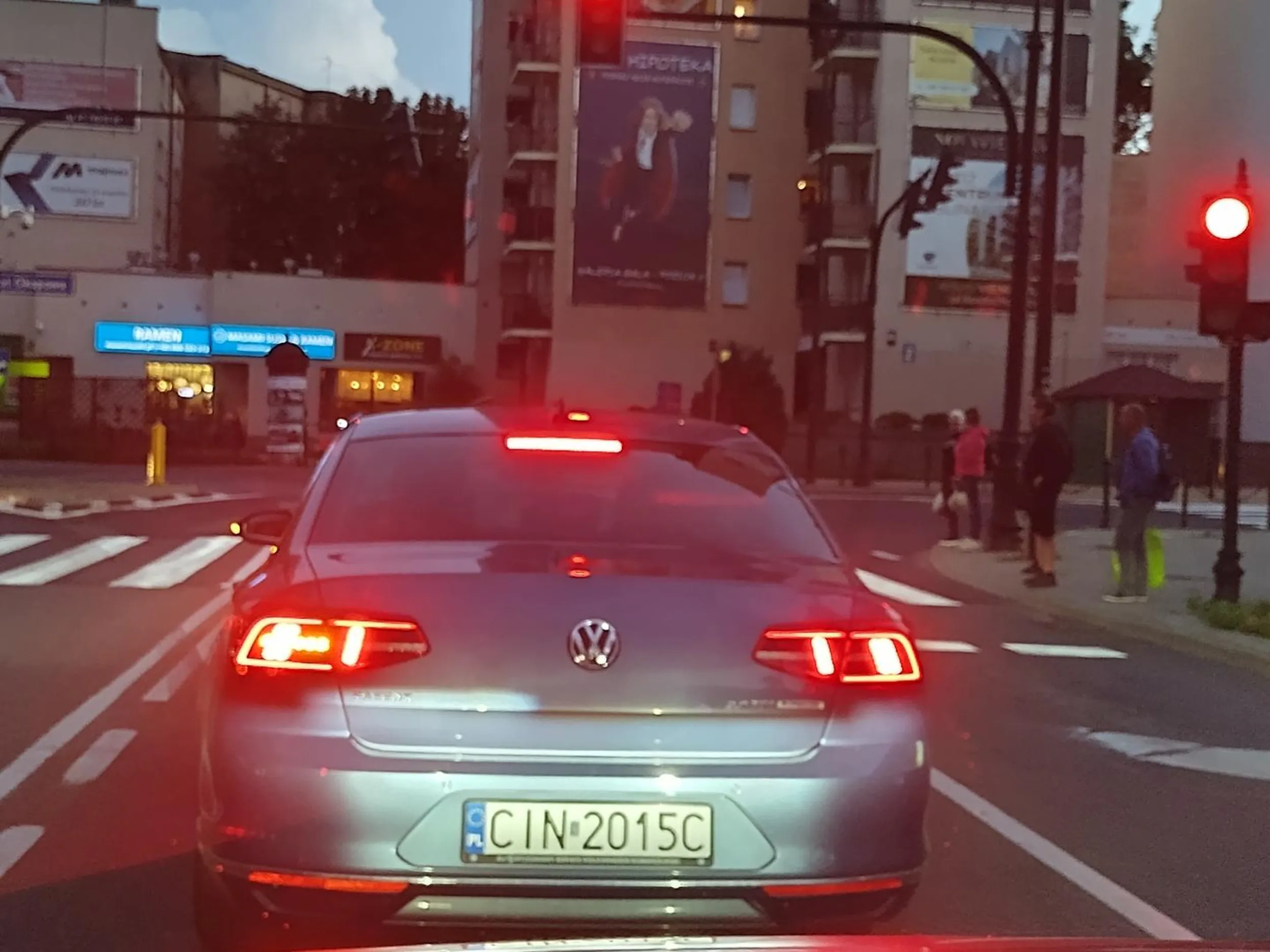 Chamidlo drogowe. Szeryfuje i hamuje bez powodu!