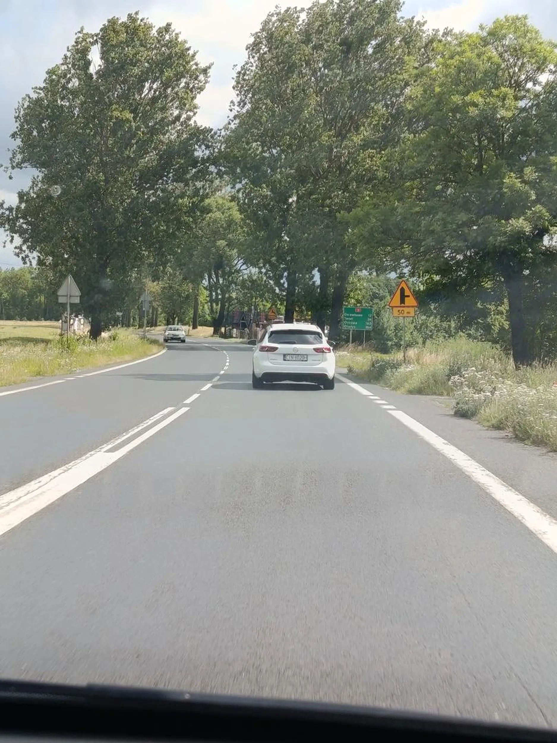 Fra*** prawo jazdy chyba w chipsach wygrane jak jeździć nie umiesz to wypie****** na rower