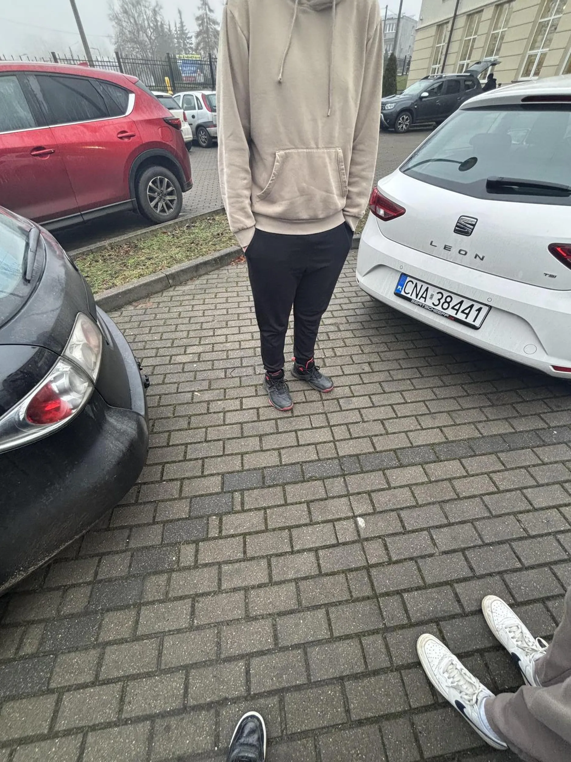 Nie potrafi parkować jak człowiek