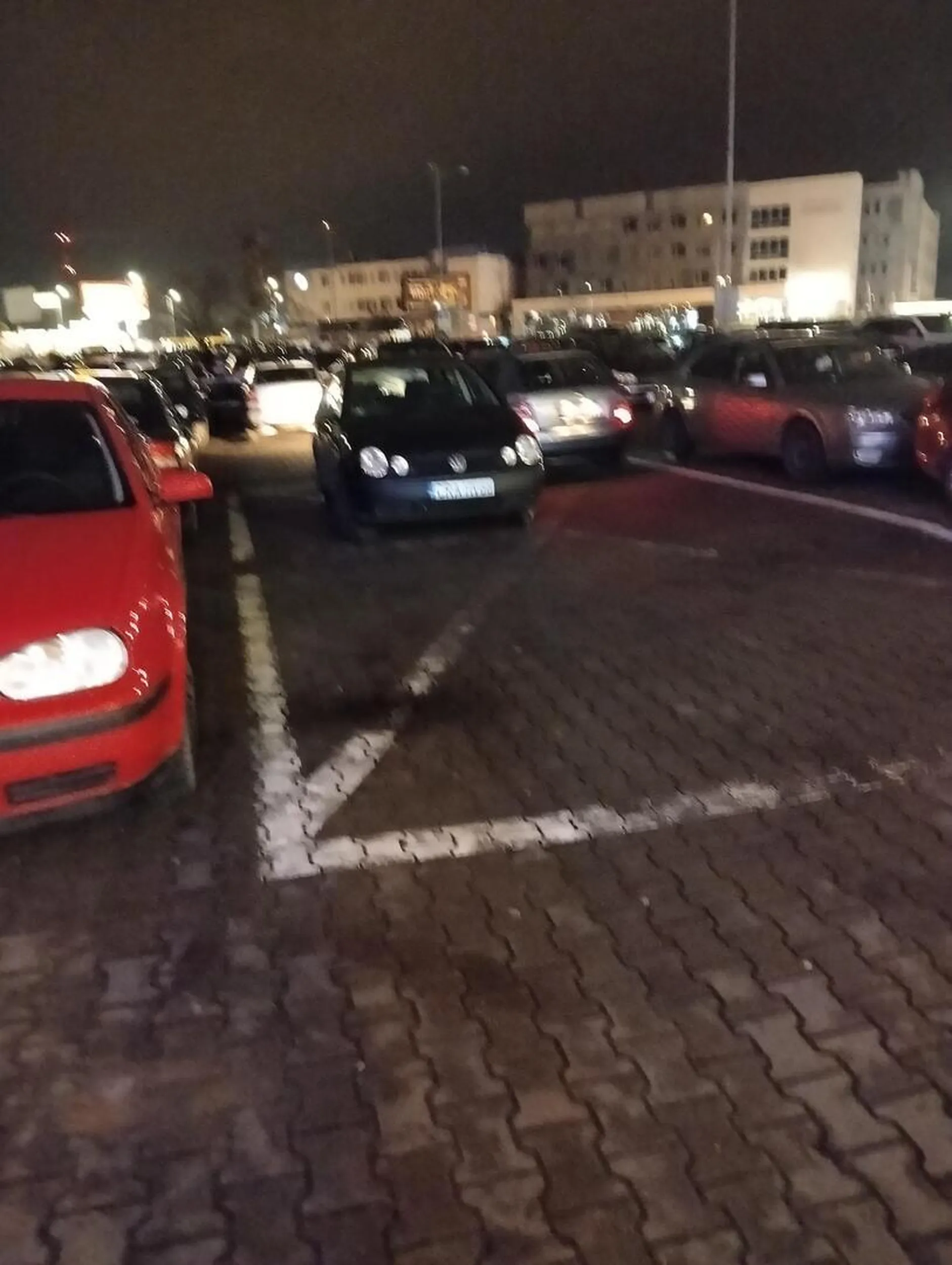 Tutaj się wi@$niaku nie parkuje