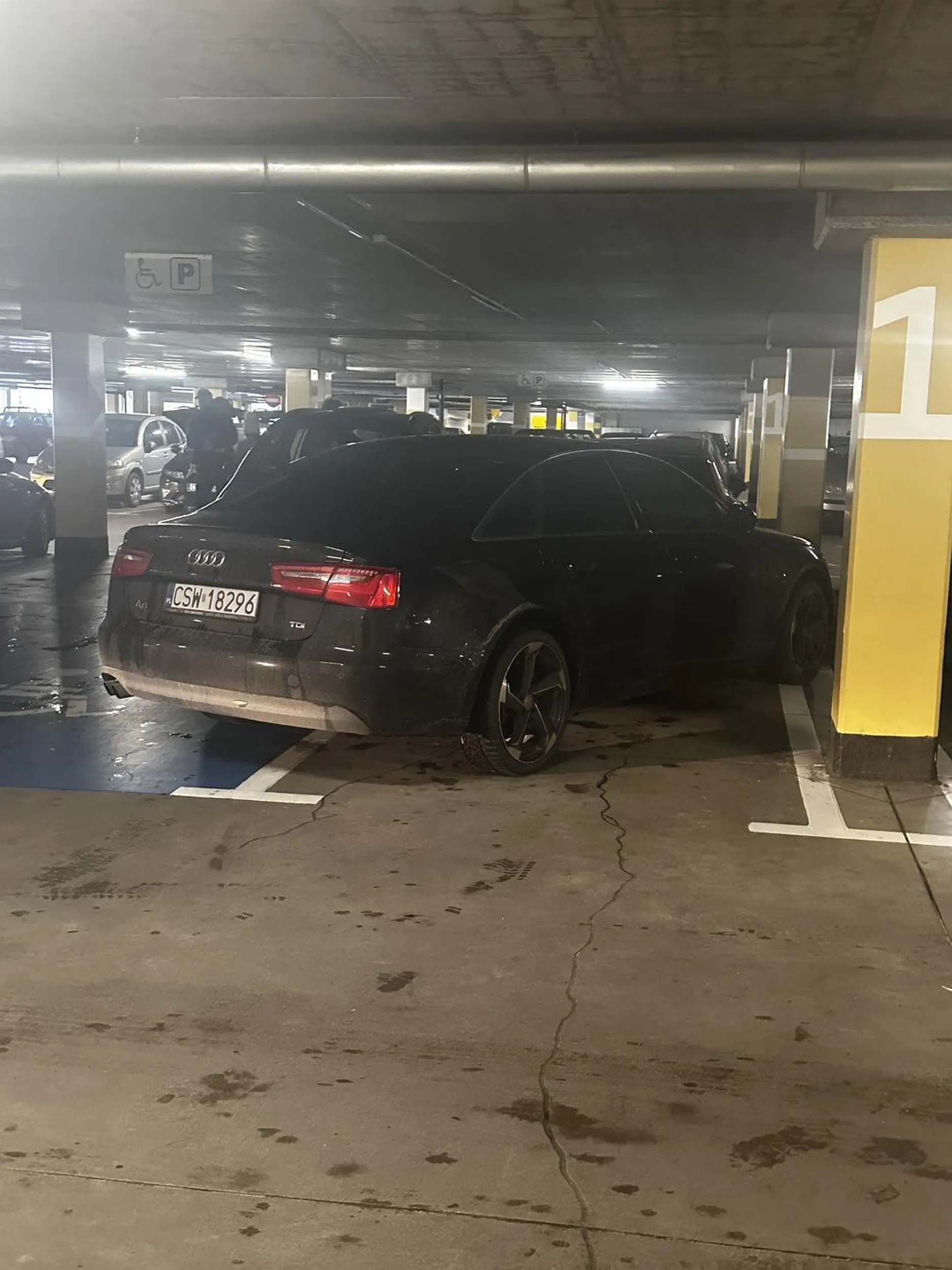 Ładnie parkujesz pozdrawiam