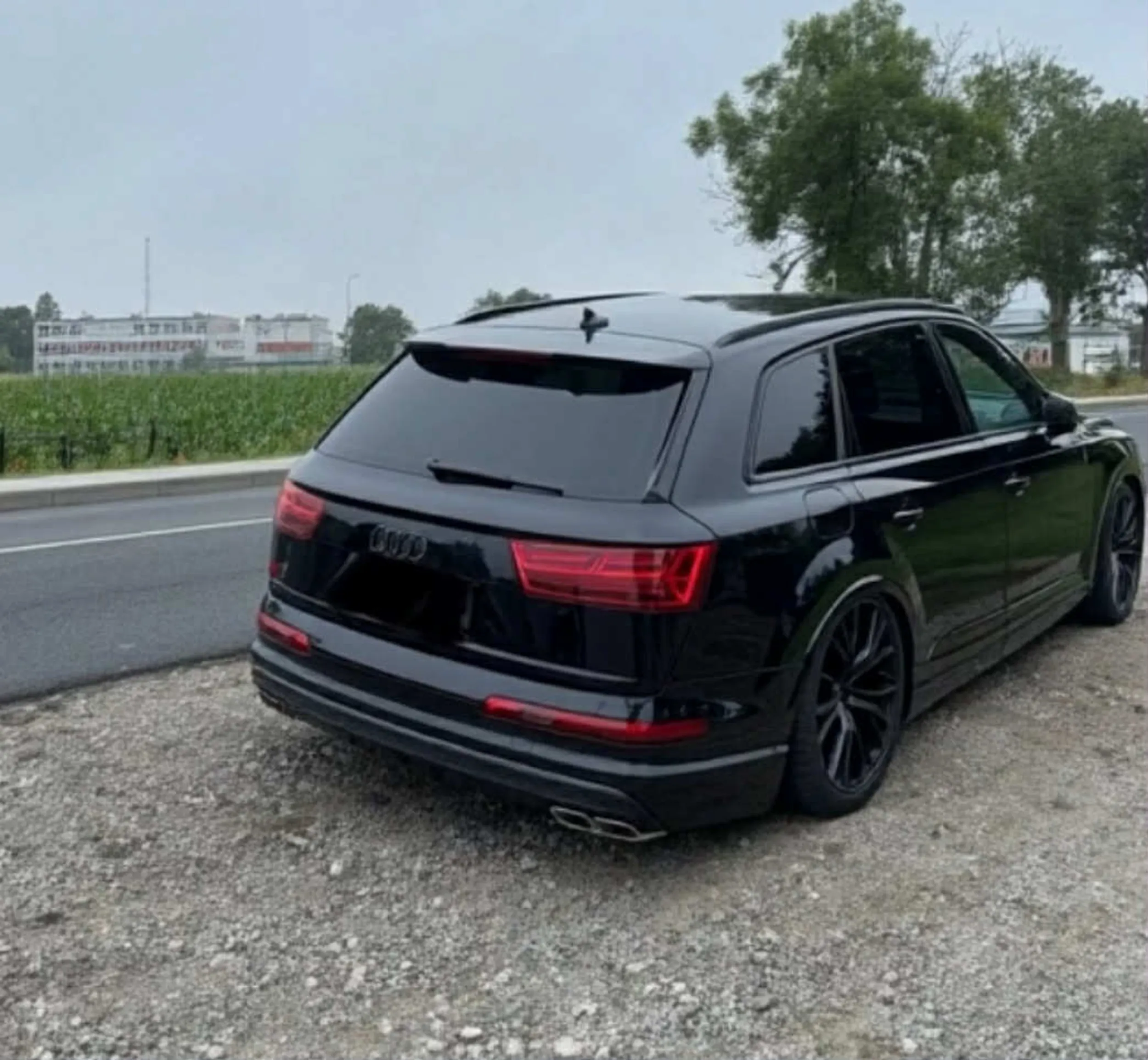 Robi wrażenie najładniejsza sq7 w okolicy