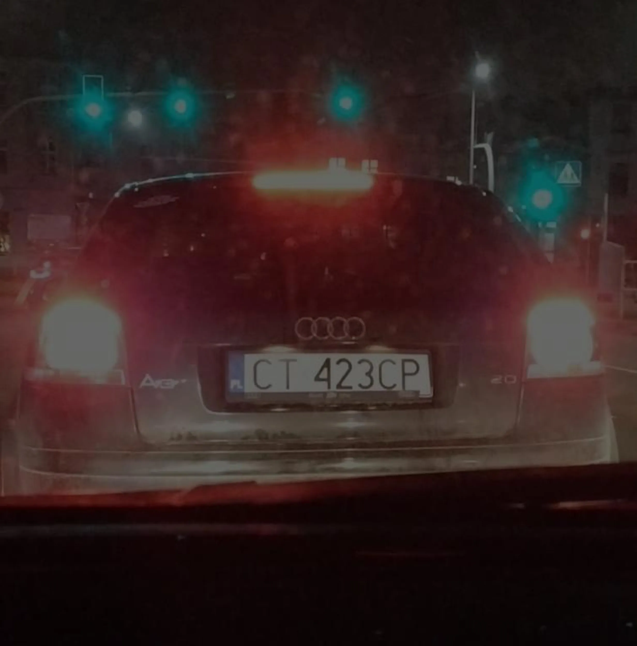 2025.01.17, 18:10, Toruń, ul. Kościuszki w kierunku ul. Grudziądzkiej Rajd ponad 100 km/h na odcinku gdzie obowiązuje ograniczenie do 50 km/h.