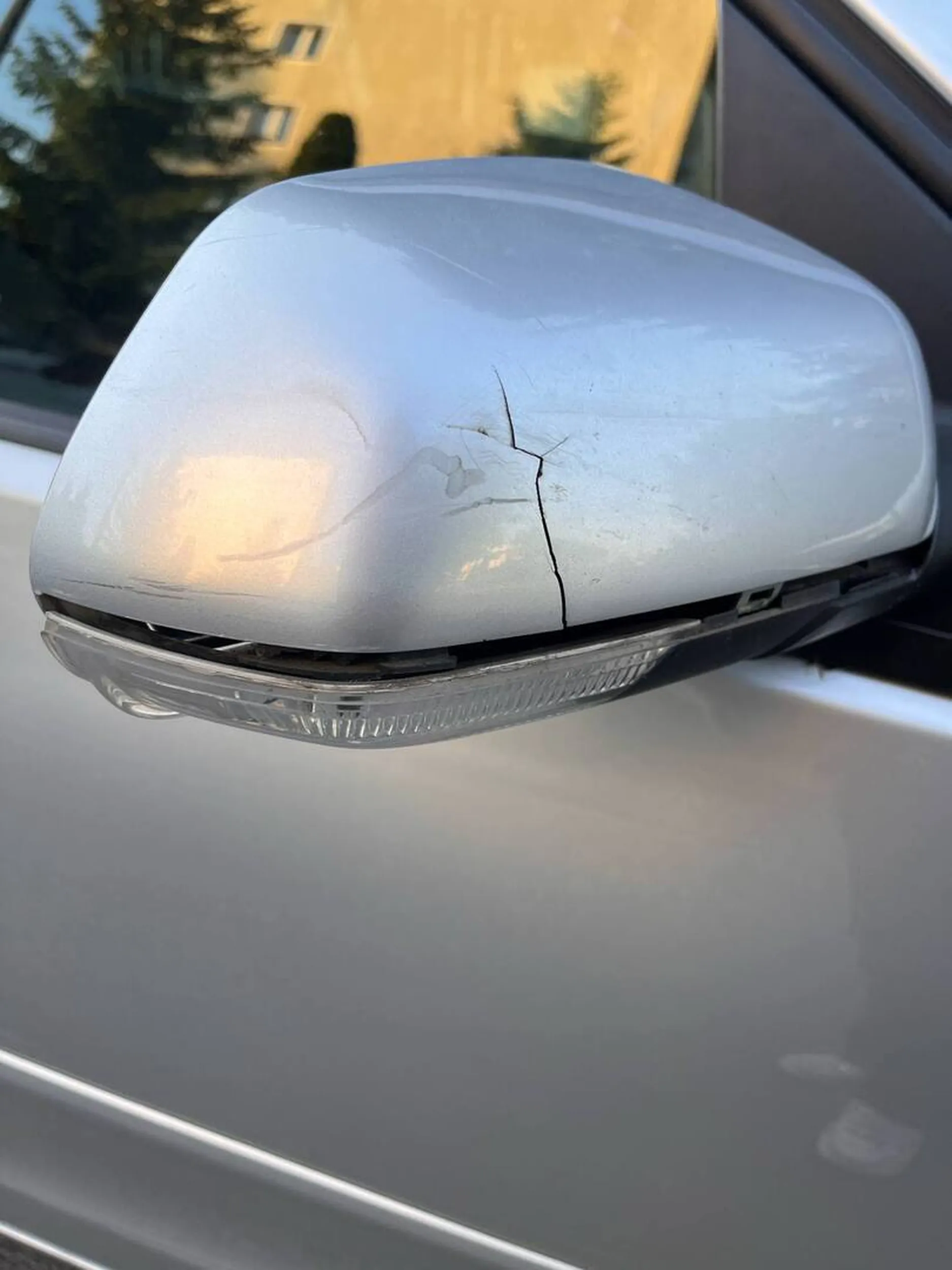 Dzięki za rozjebane lusterko,