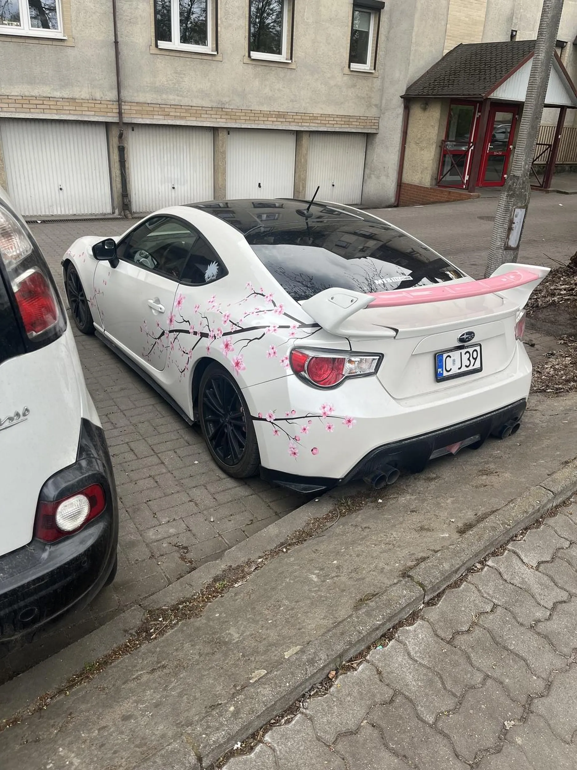 Ładne auto, pozdrawiam