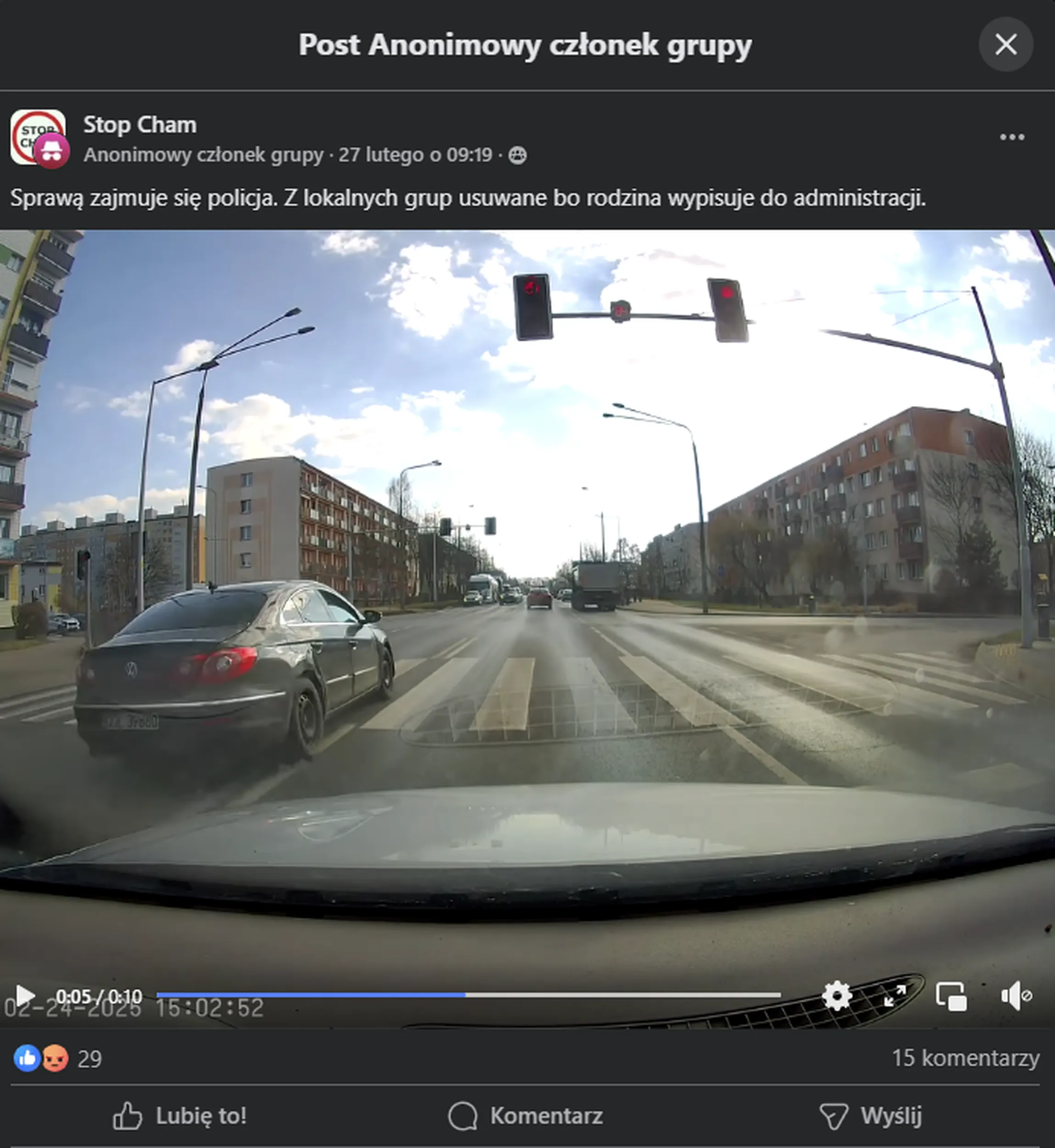 Fafarafa sobie na czerwonym jedzie przez podwójną ciągłą xD