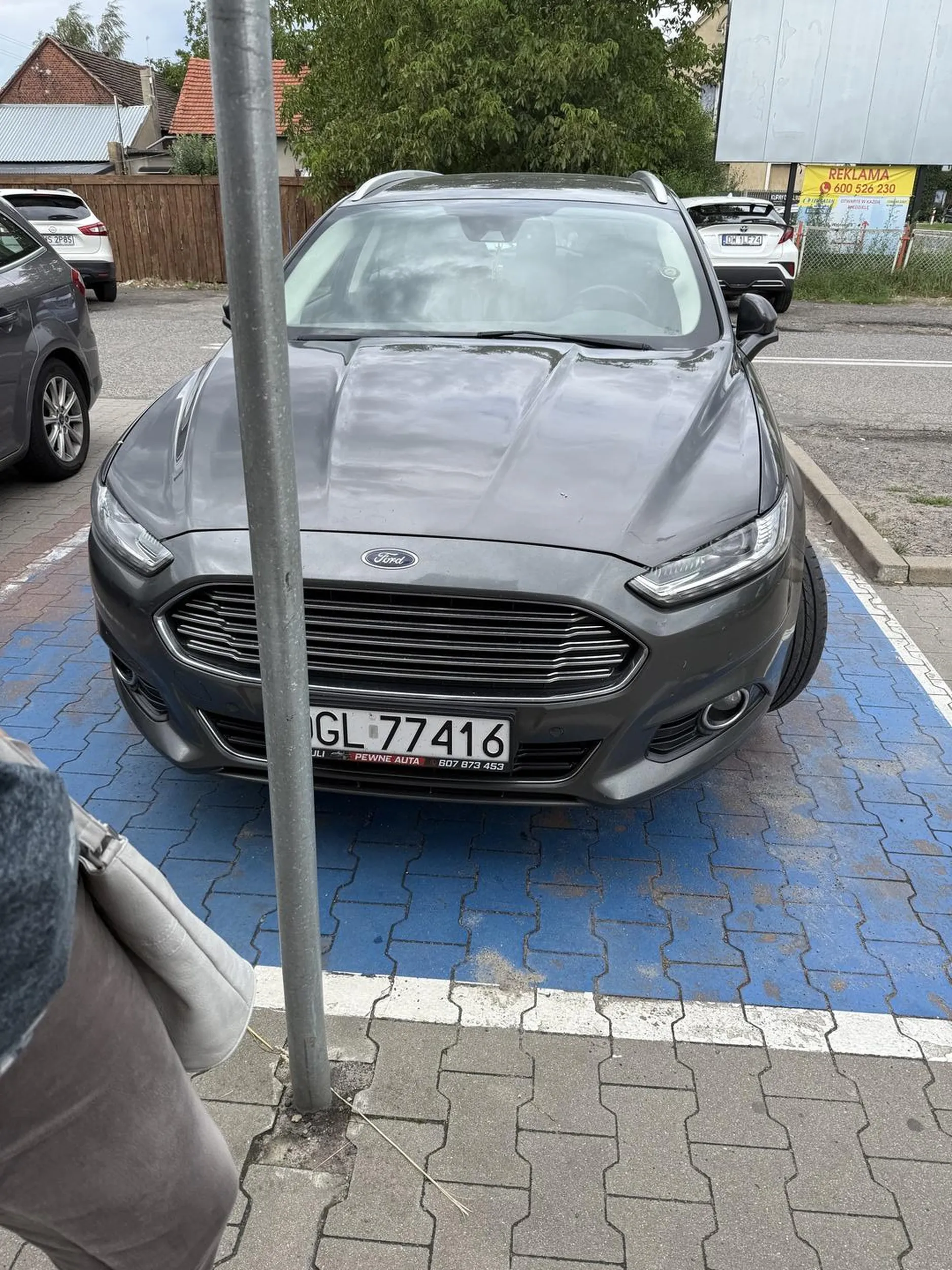 ja ci wierze ze jestes niepelnosprawny umyslowo jak stajesz na takim miejscu