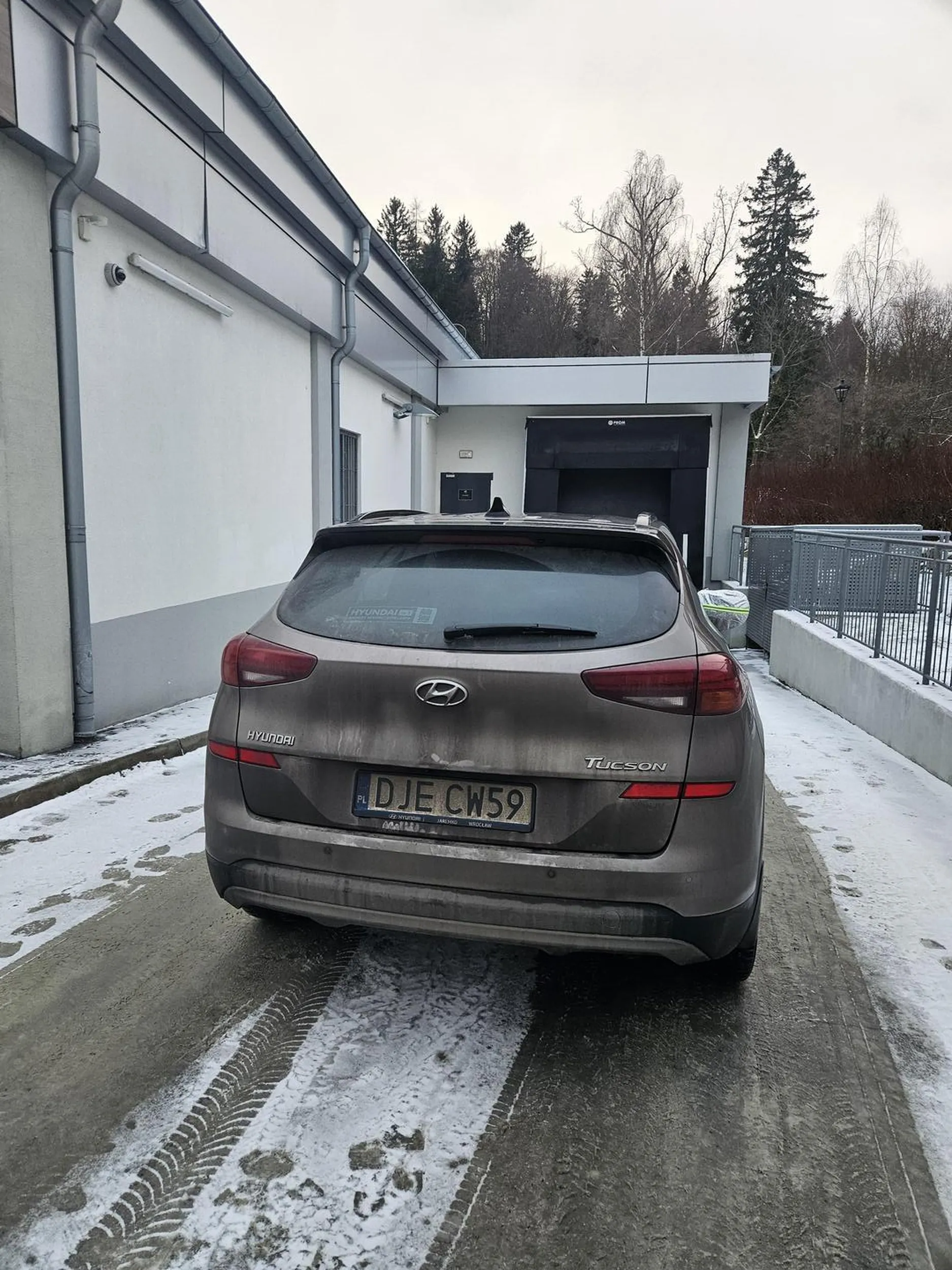 Ale że na drodze dla dostawczaków?