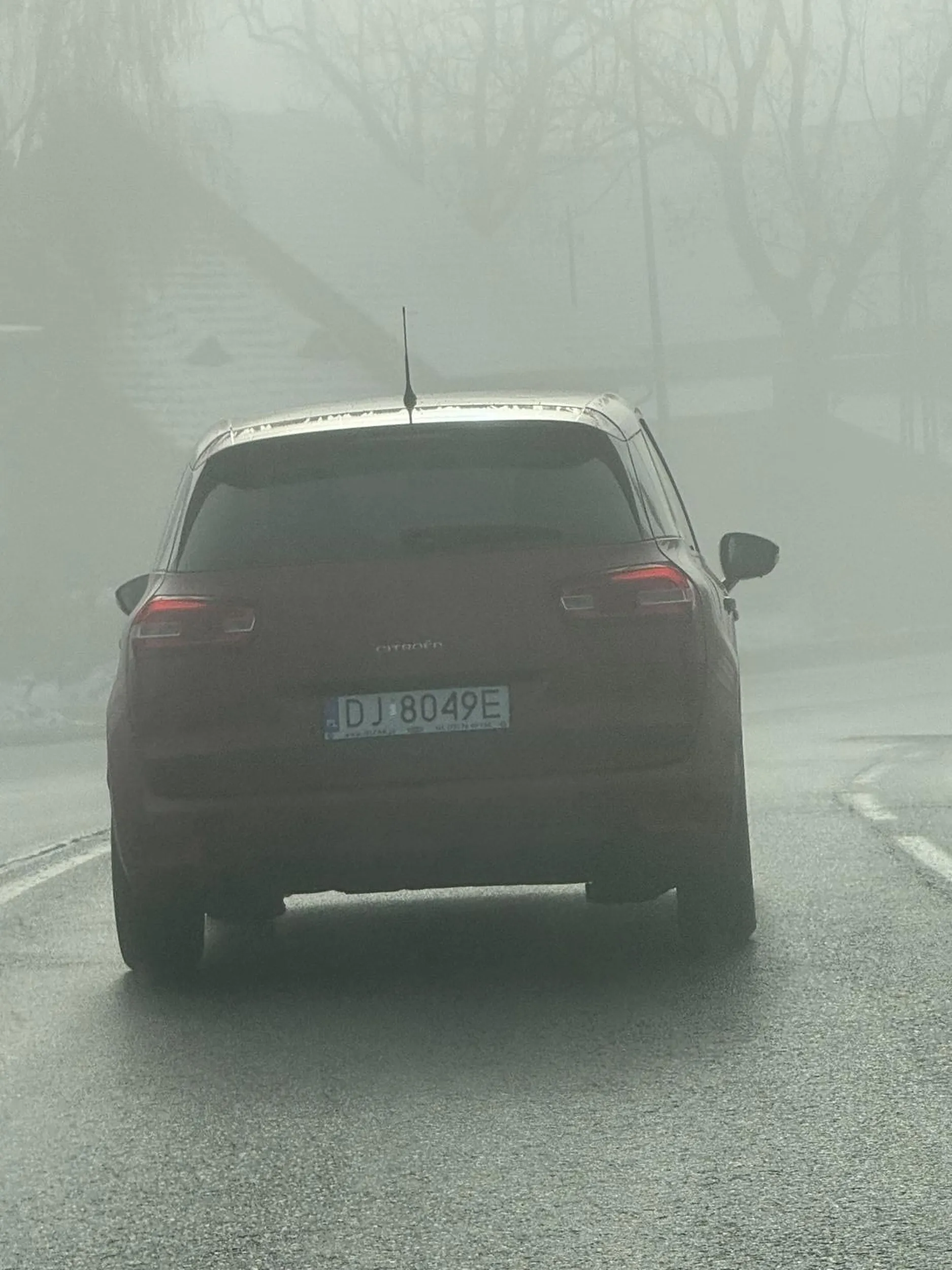 Niestety prawko znalezione w chipsach. Wydawało by się, że starszy człowiek powinien dawać przykład.