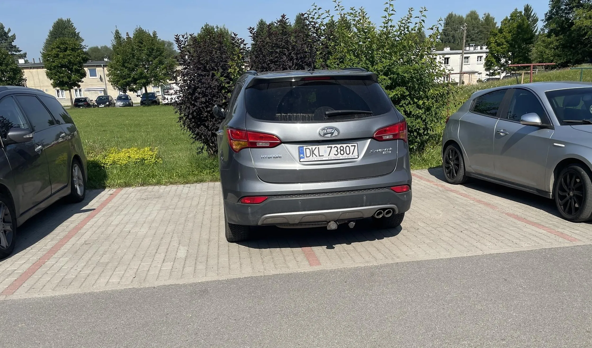 Nie umiem parkować - za każdym razem. Mam "drogi" samochód.