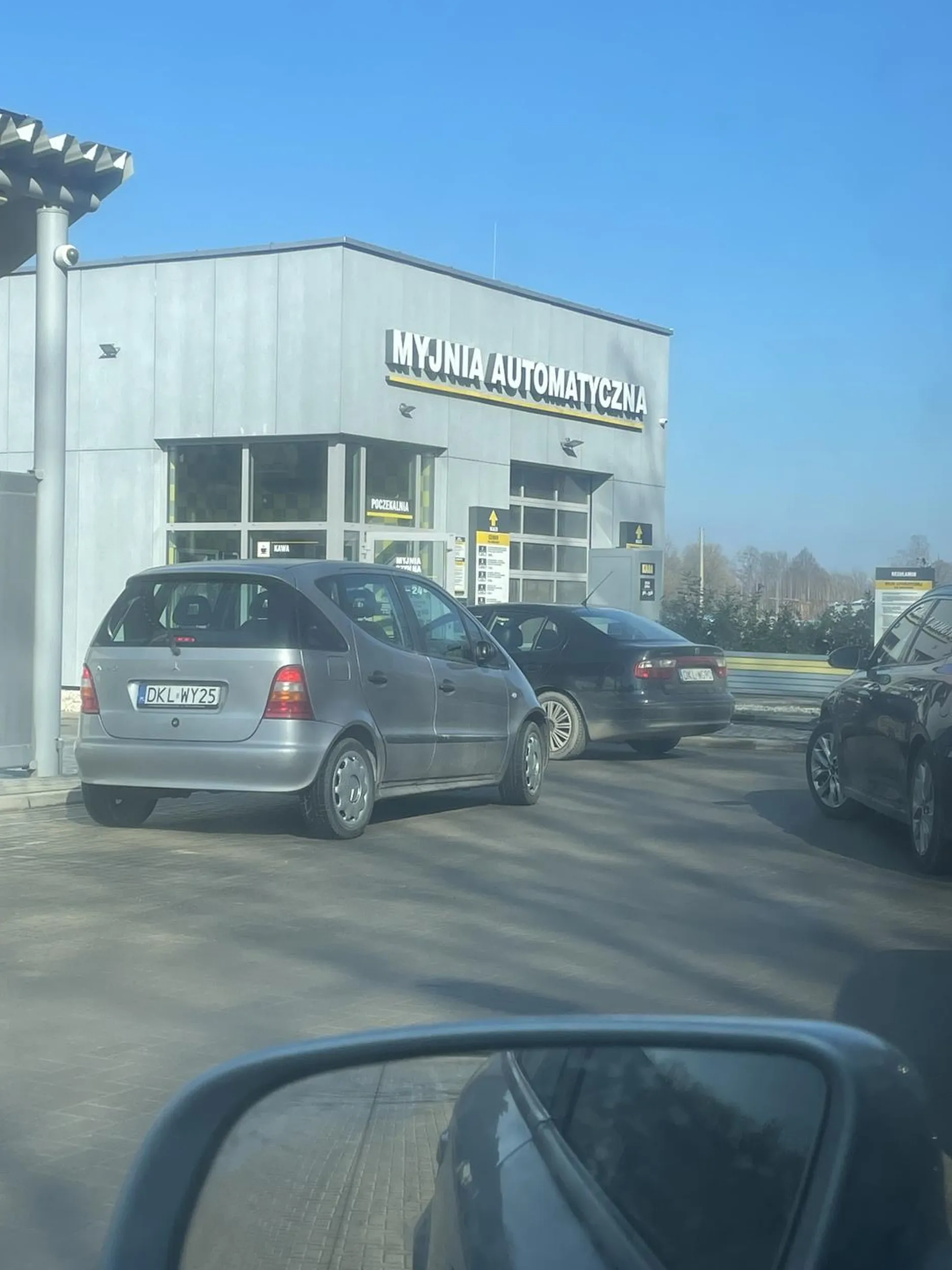 Stara rura za kolkiem chce sie w kolejke wpierdolic na myjnie XDDD