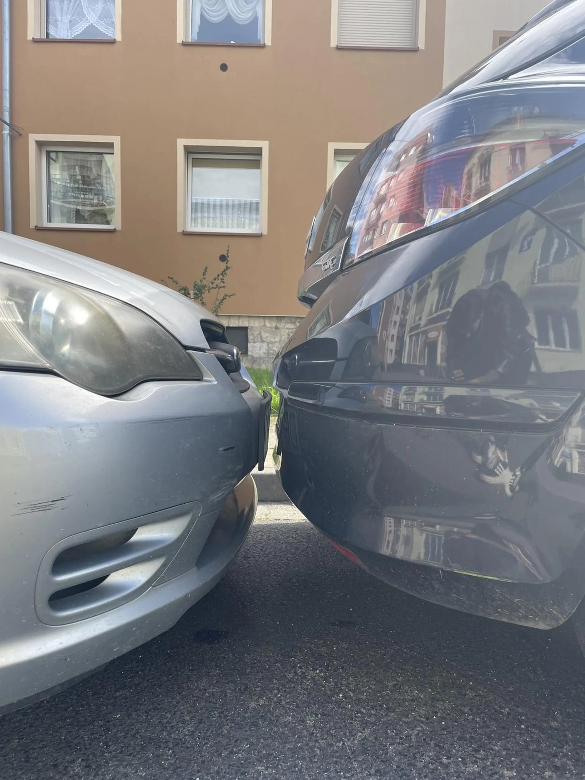 Mistrz parkowania, nie pozdrawiam. Życzę podobnej sytuacji w przyszłości