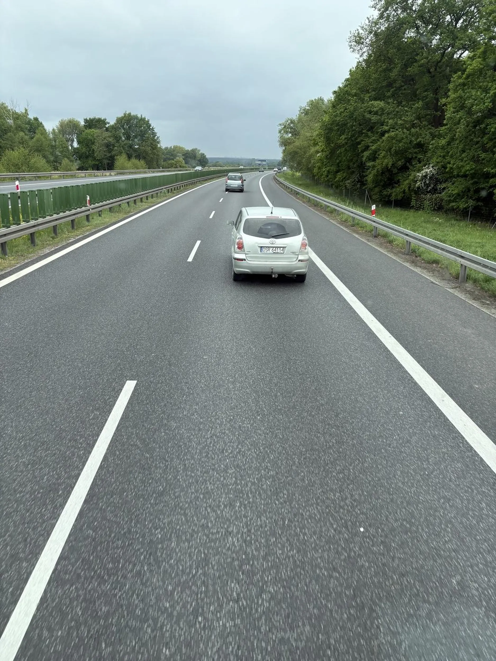 Sierota jedzie 74 po S3