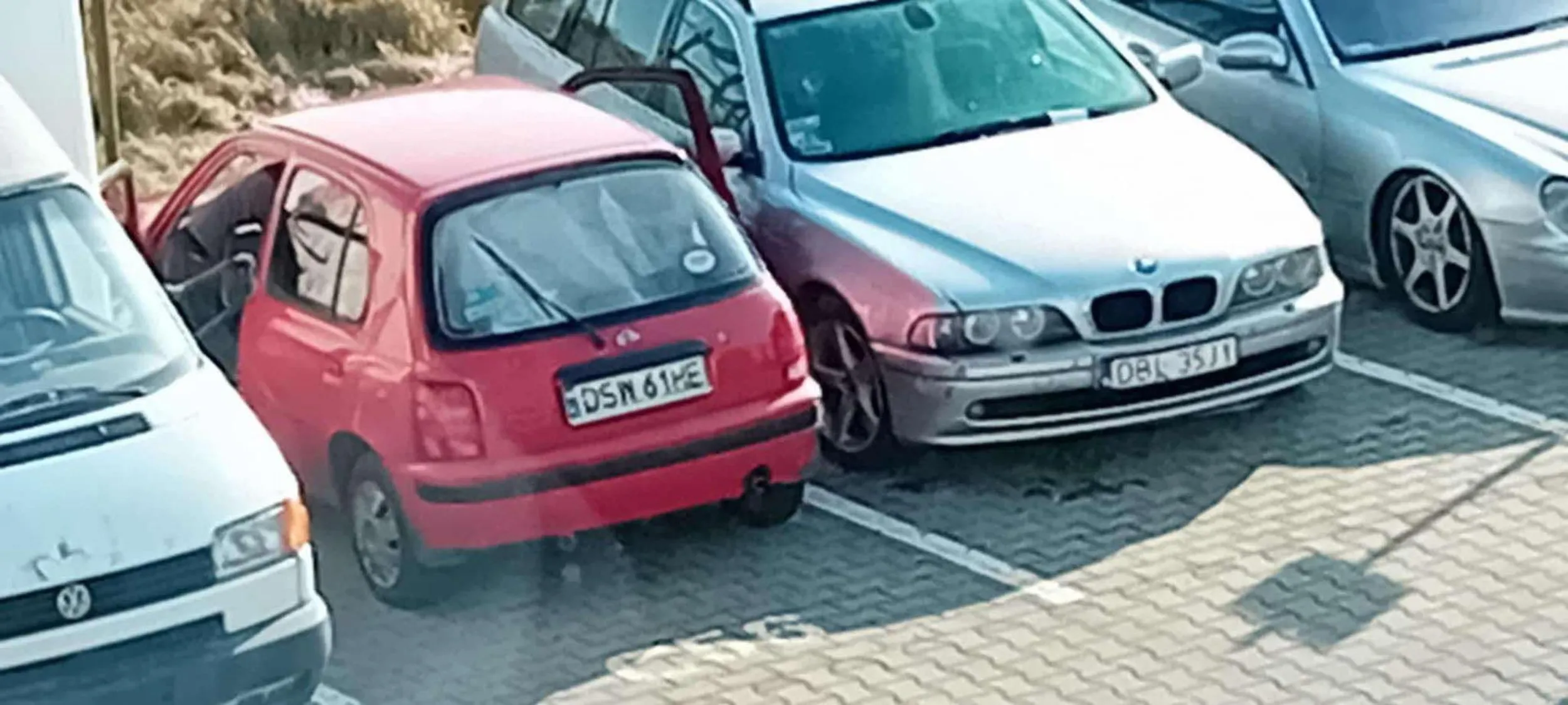 Uwaga złodzieje jeżdzą i okradają samochody