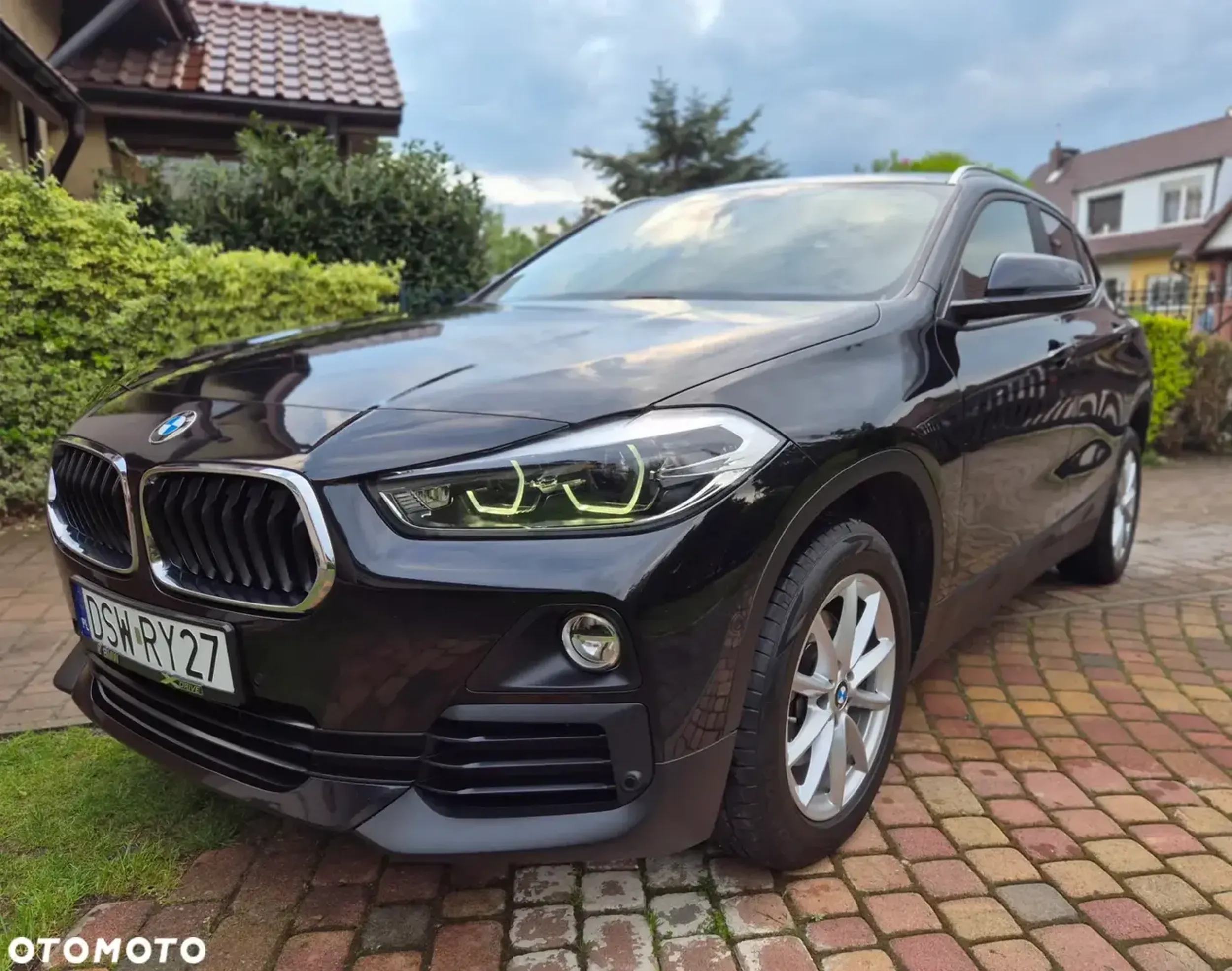 Przy zakupie tego samochodu polecam gruntownie go sprawdzić, pojechać do mechanika, podpiąć pod komputer w celu weryfikacji błędów np. silnika. https://www.otomoto.pl/osobowe/oferta/bmw-x2-bmw-x2-sdrive18d-ID6HkvXm.html