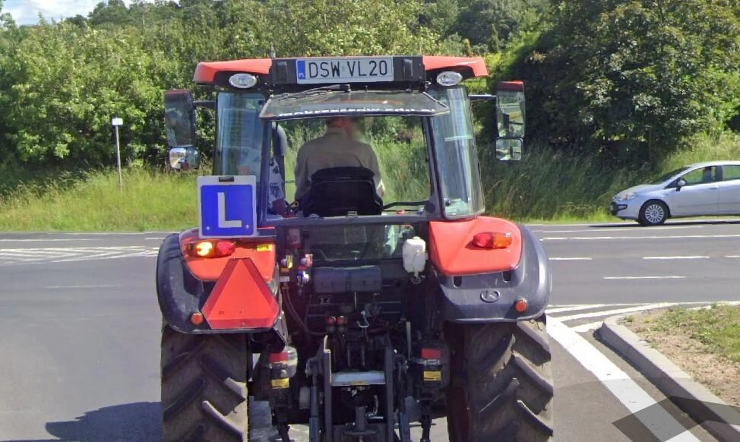 Jeździ bez instruktora!!!!!!!