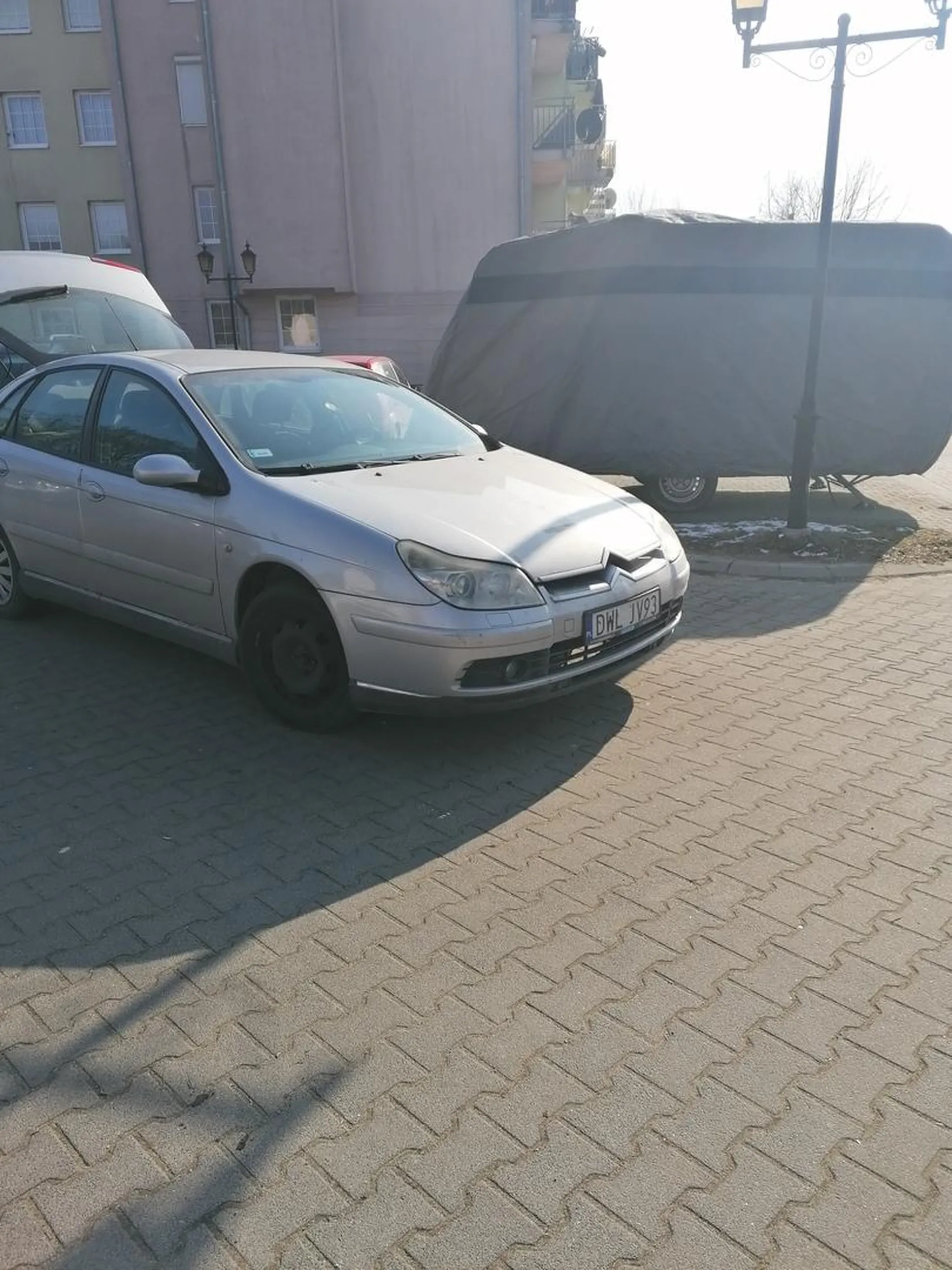 Furras drugim wozem też nie umie parkować