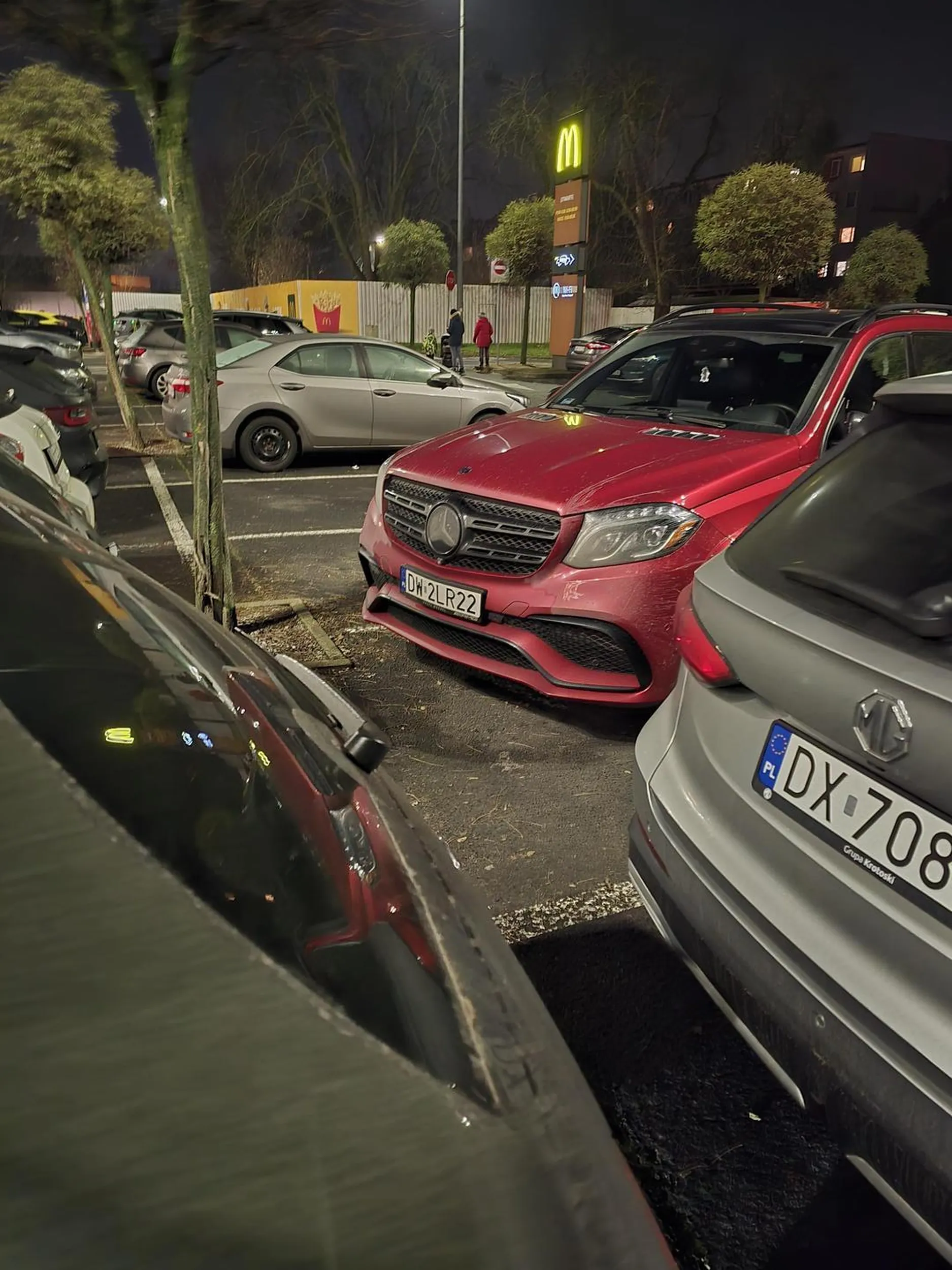 Parkowanie na 2 miejscach