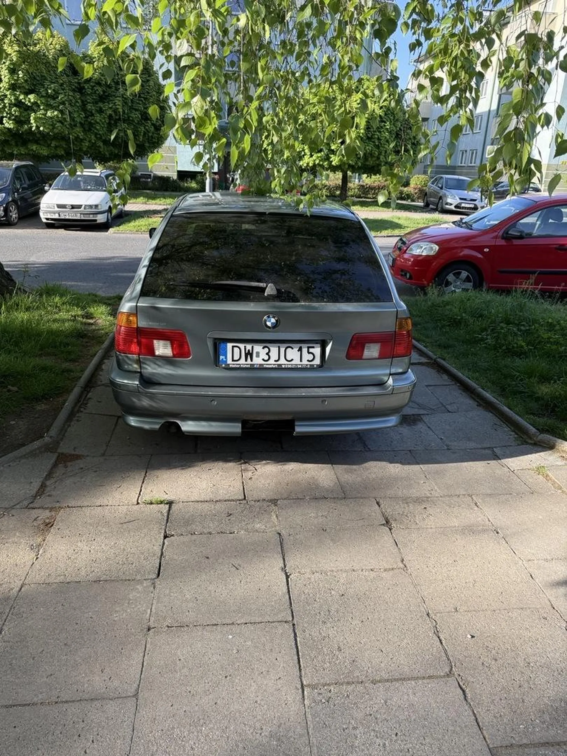 Chodnik to nie prywatny parking