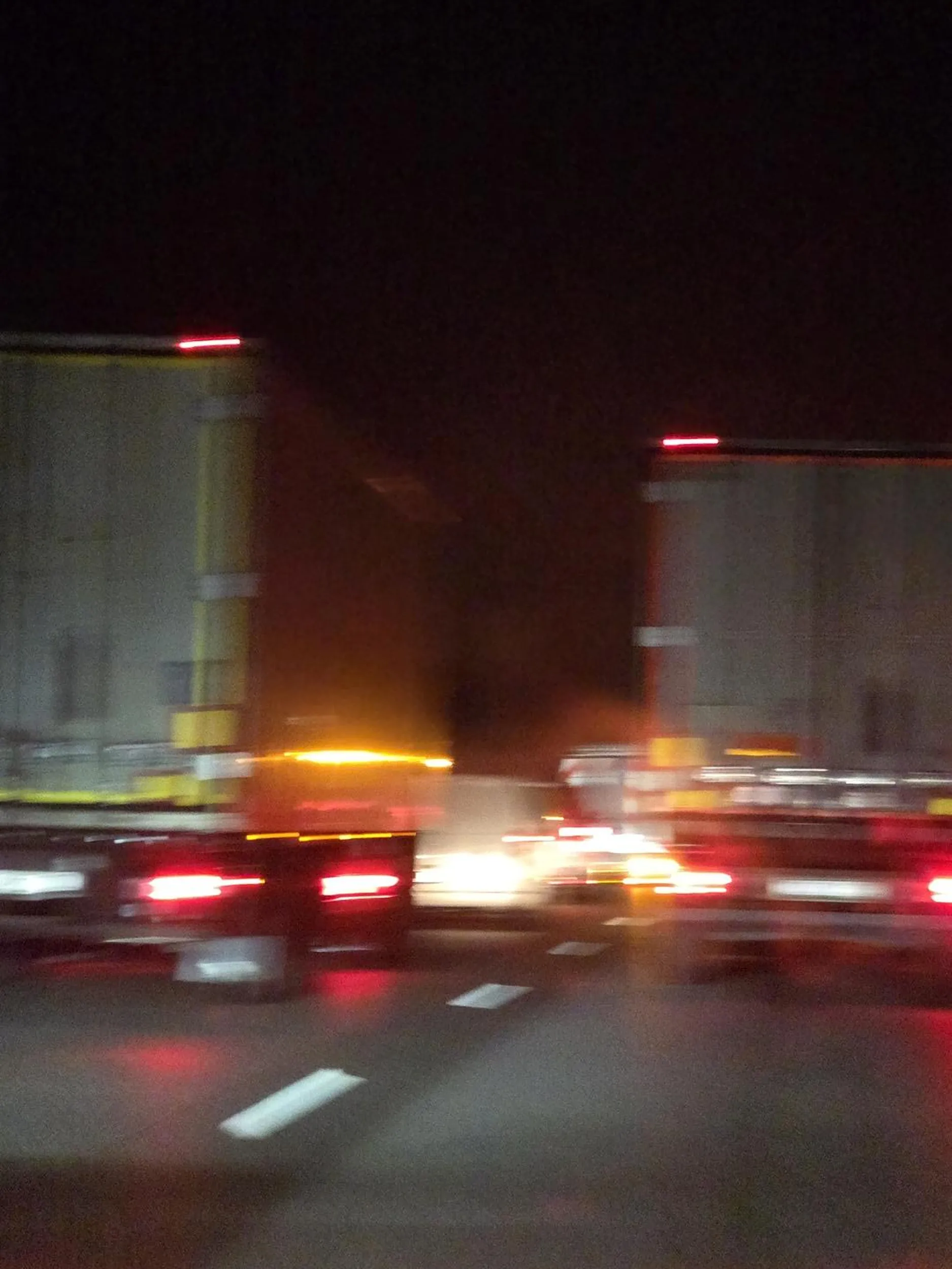 Dziękujemy za blokowanie lewego pasa przez 20 minut.