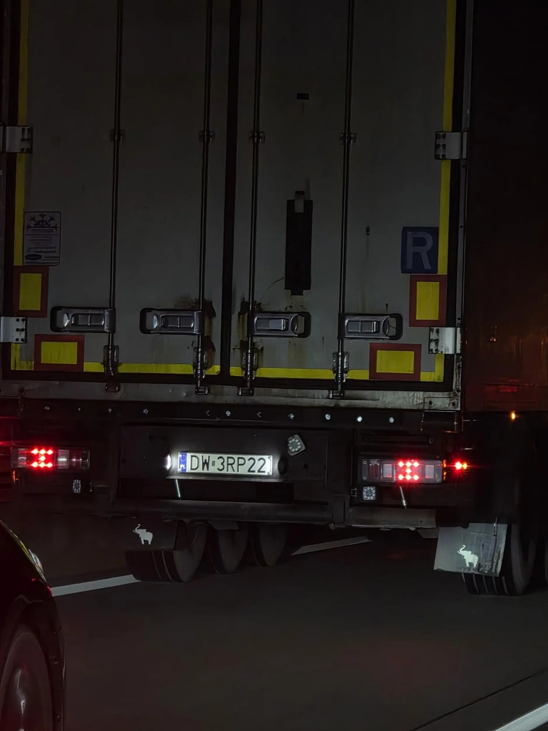 Dziękujemy za blokowanie lewego pasa przez 20 minut.