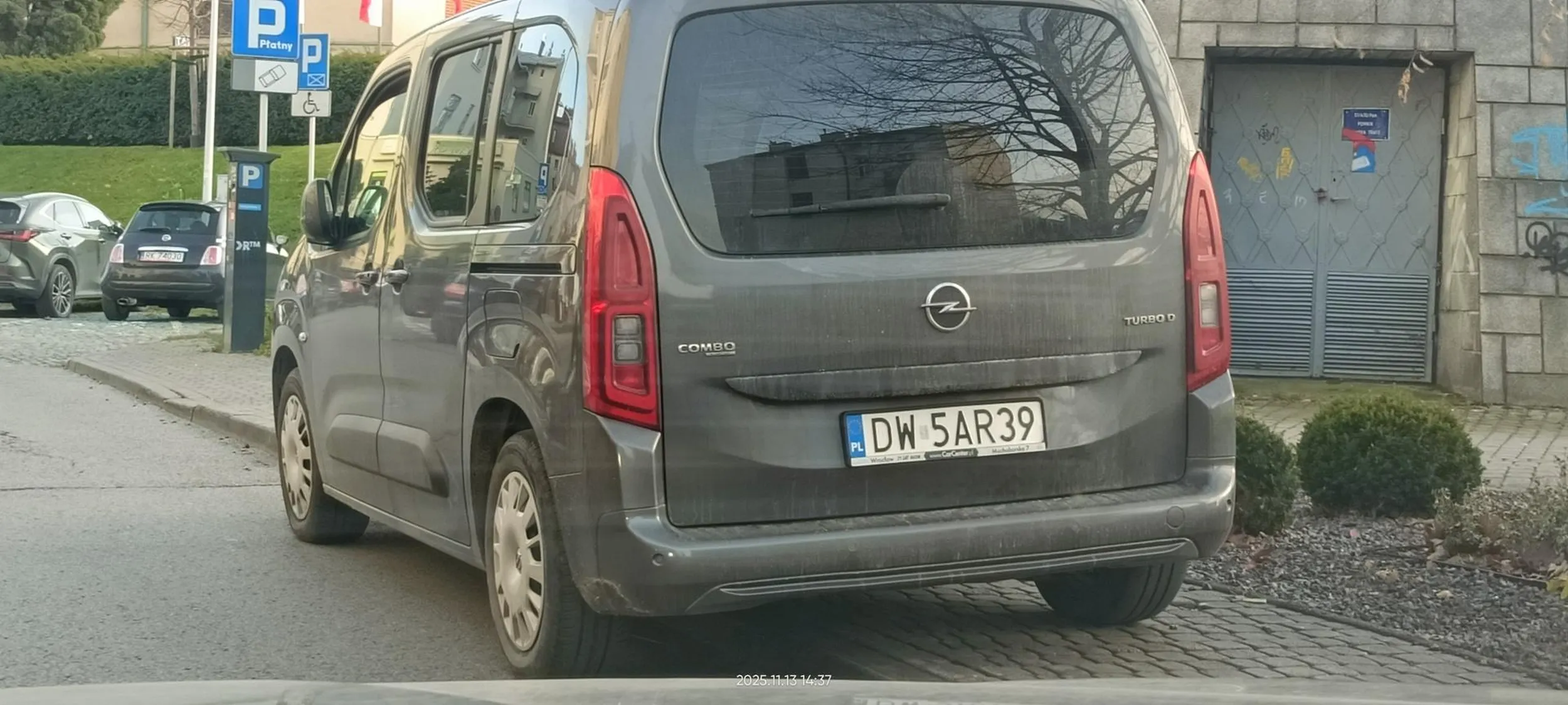 Święta krowa chodnikowa.