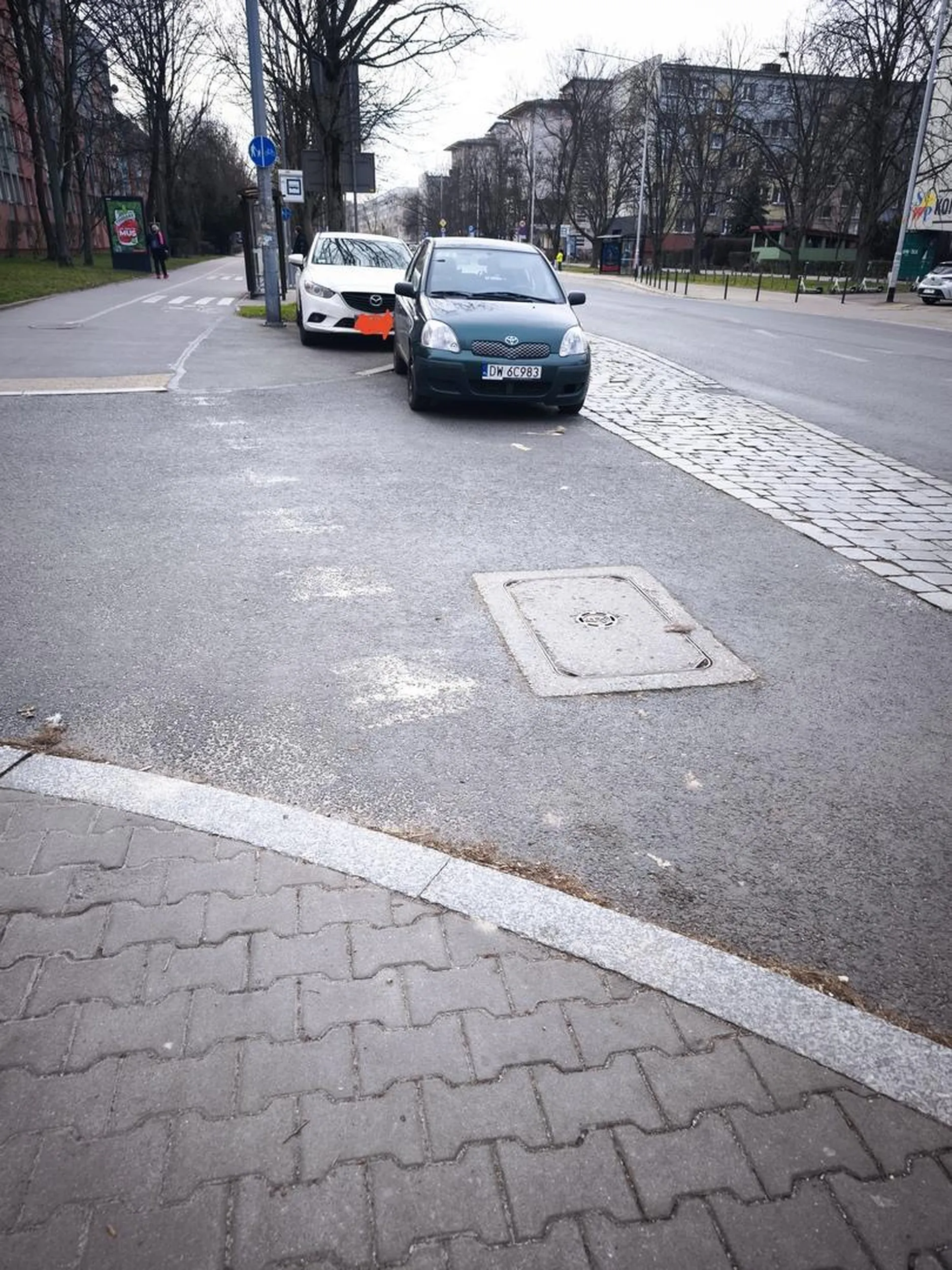 W tej okolicy są parkingi dostępne