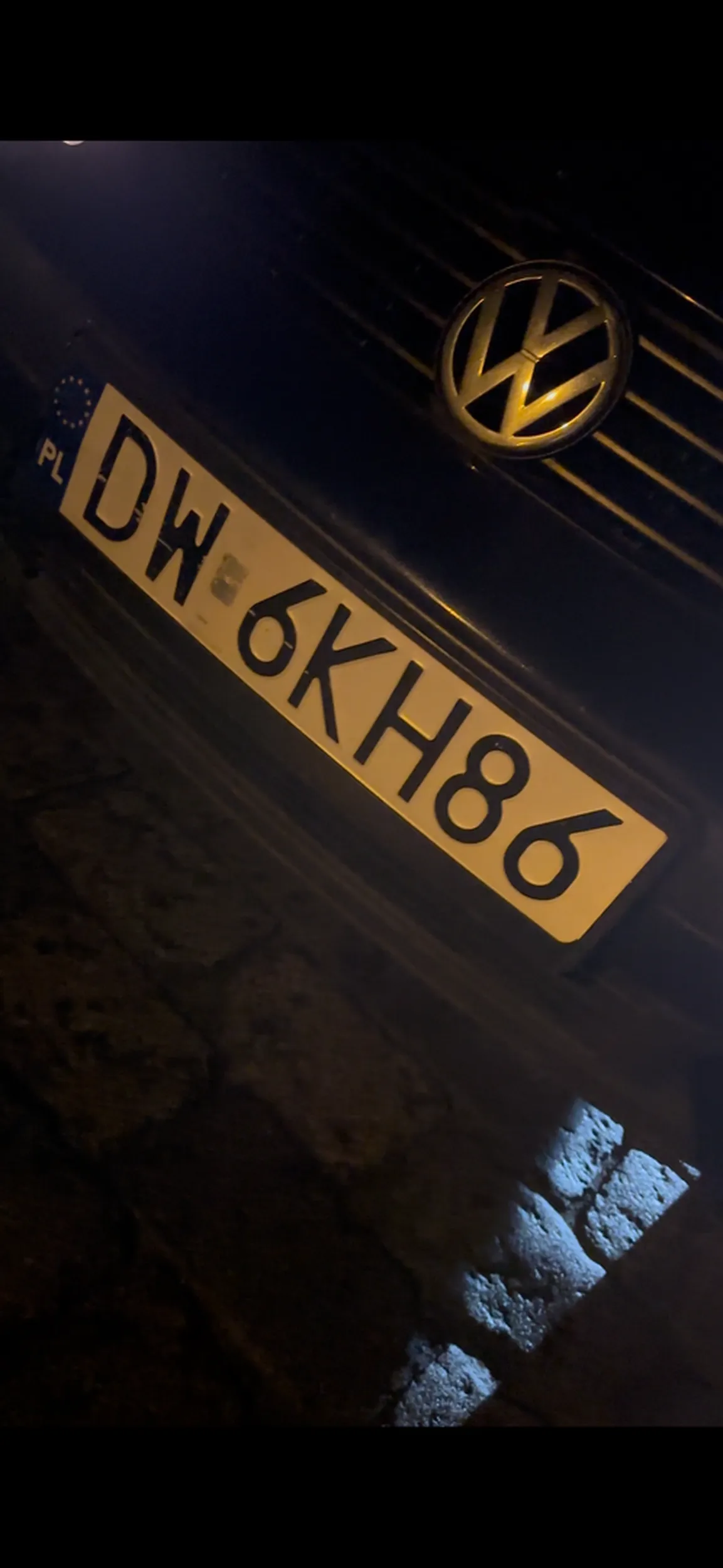 Agresywny kierowca, próbujący mnie rozjechać za to, że zaparkowałam samochód na miejscu parkingowym a on też tu mieszka i chciał zaparkować. Po zgłoszeniu sprawy na policję odjechał z miejsca zdarzenia.