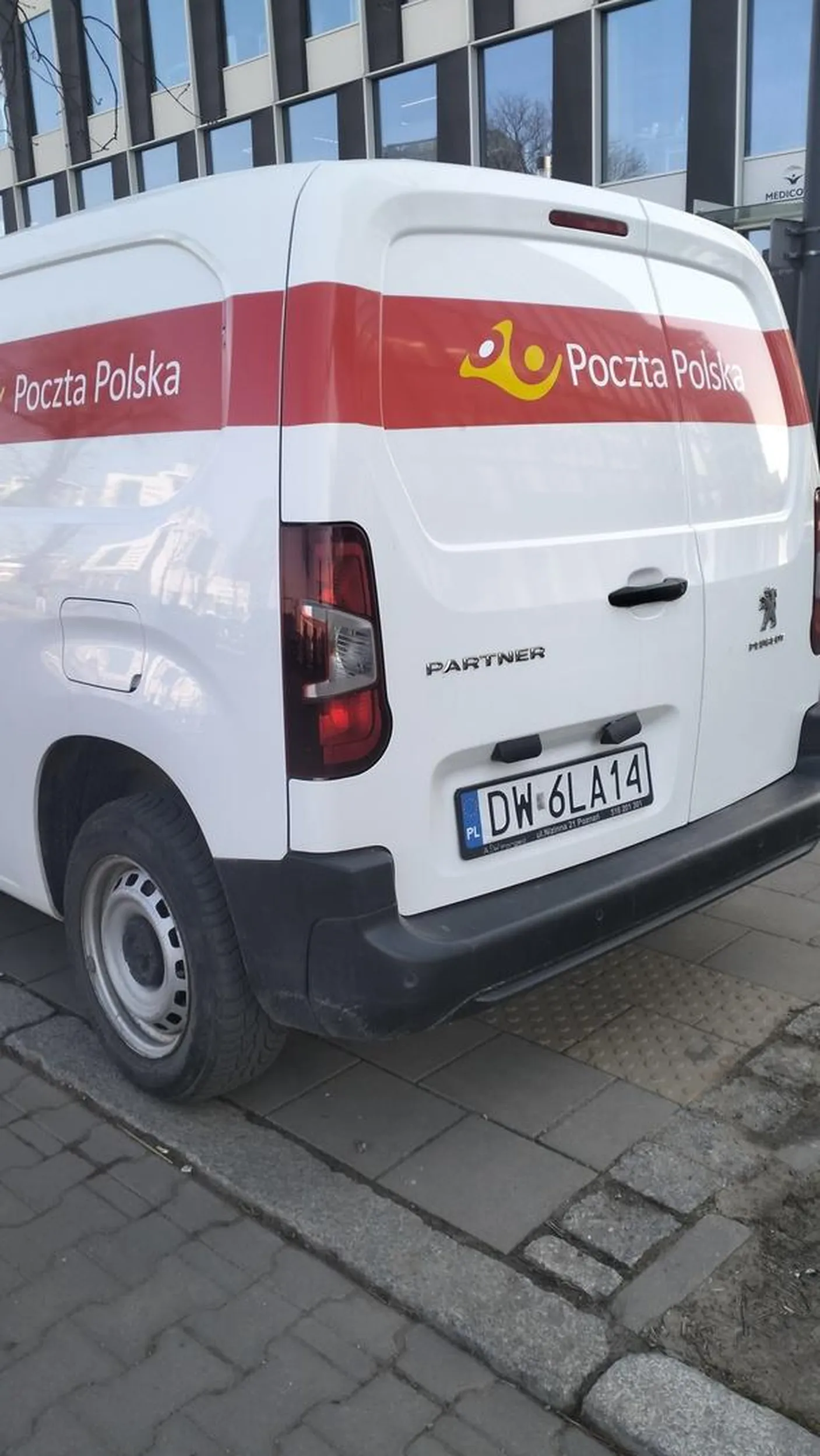 Tobie się chyba coś gościu we łbie pojebało.