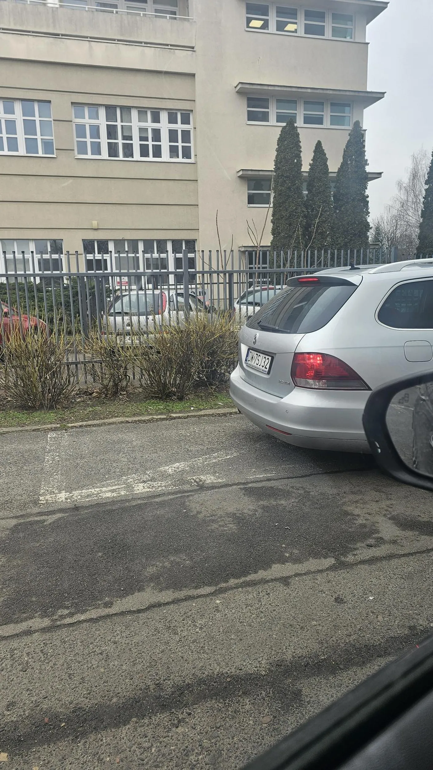 "MISTRZ PARKOWANIA" - koperta i droga ppoż. Sznurek między uszami :/