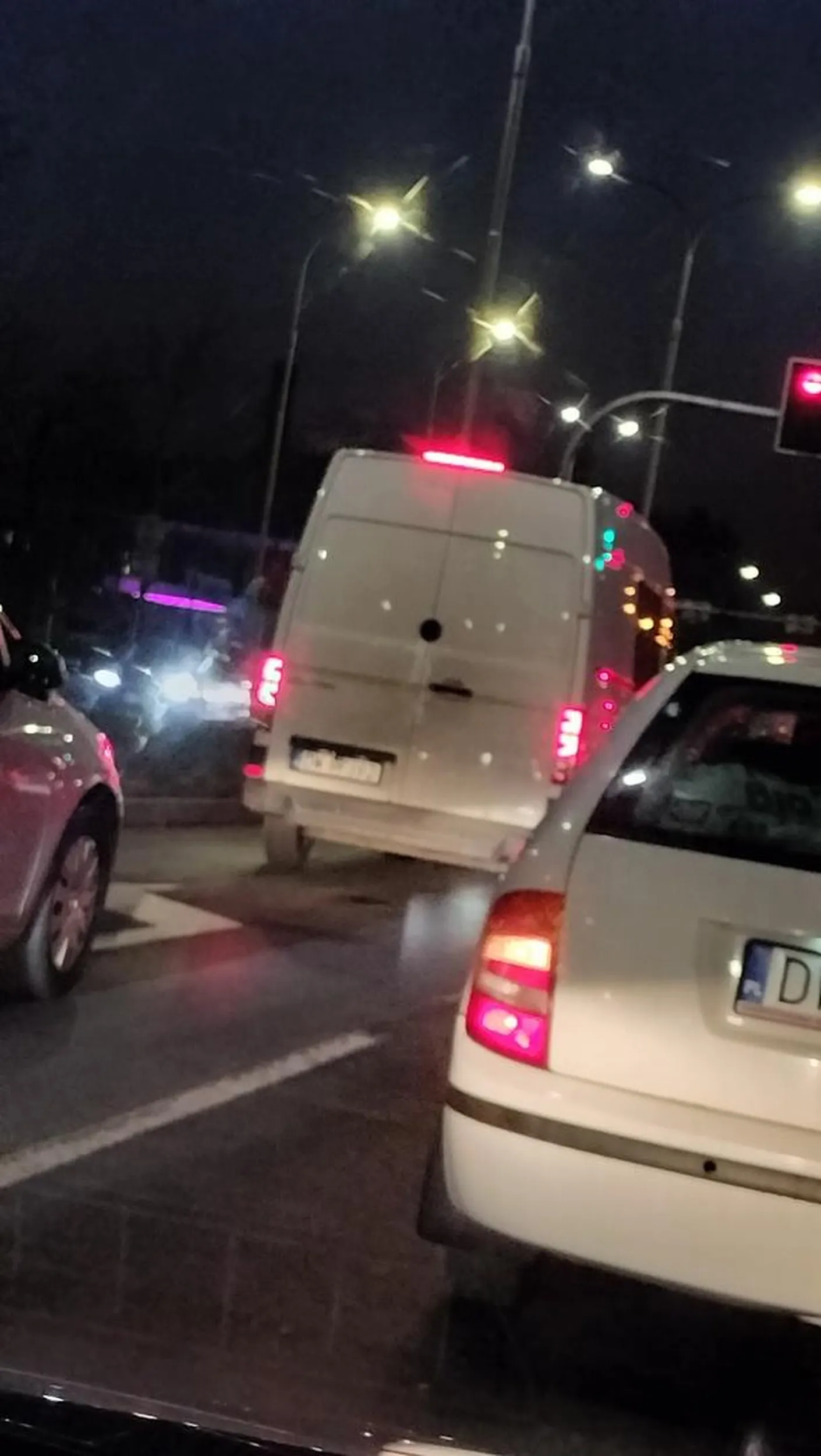 Jeździsz jak poje..ny tym busem.