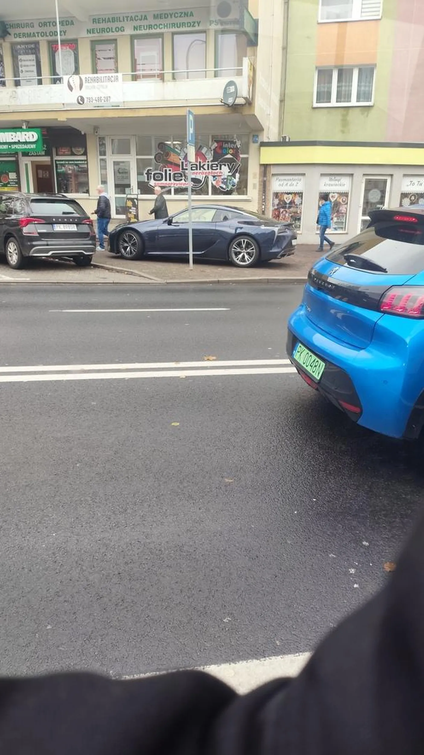 Takie auto a nie stać na parking?