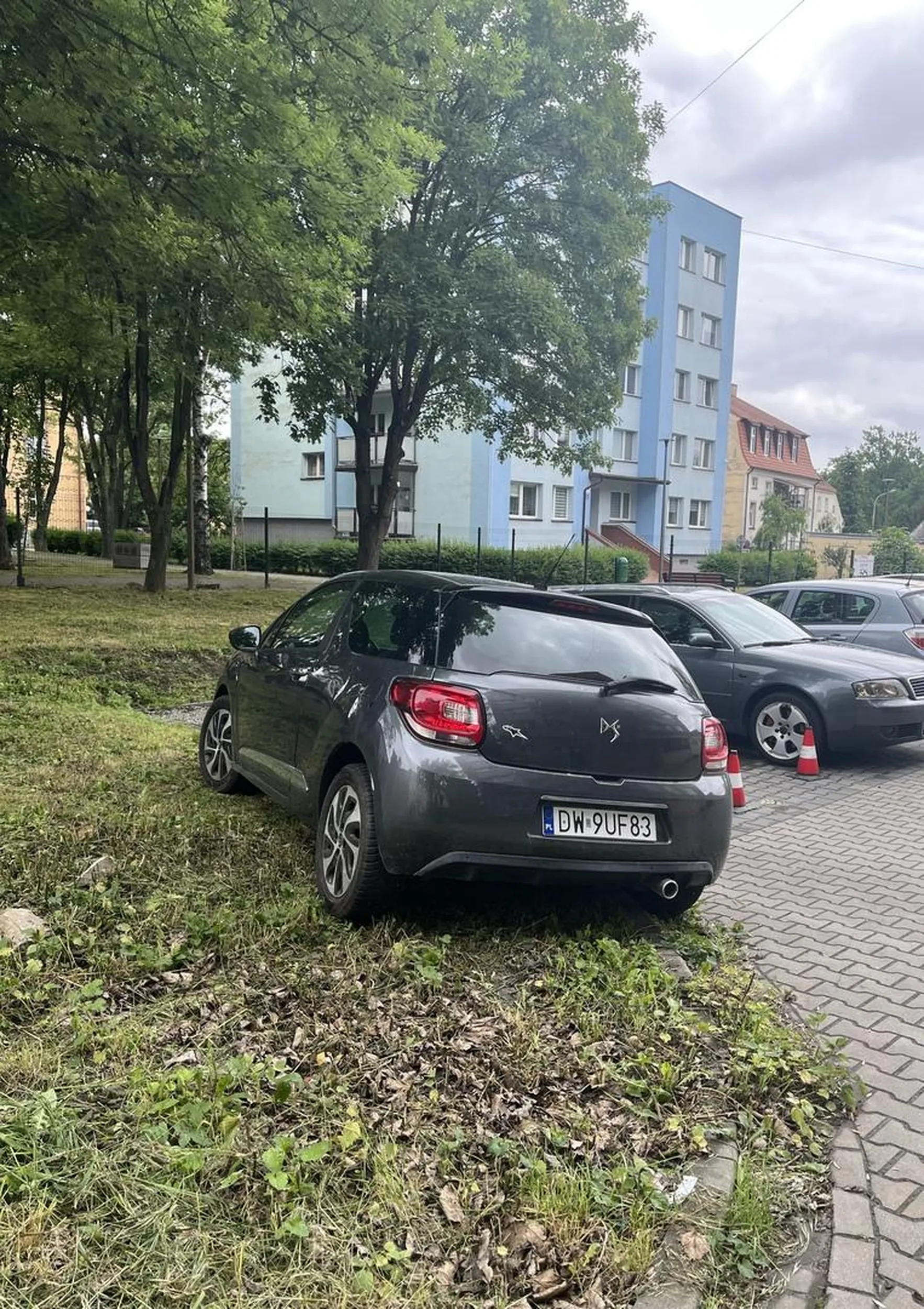 Kto ją uczył parkować?