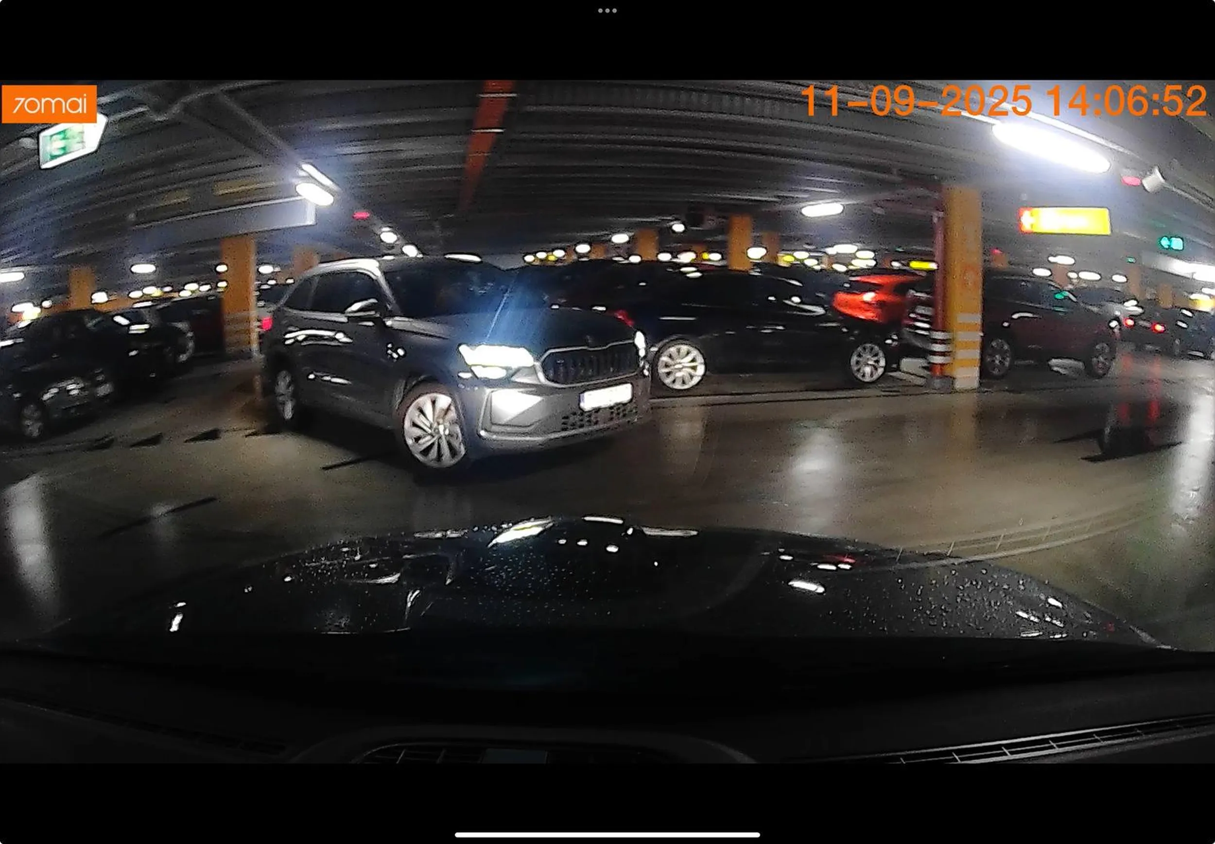 Wymusiła na skrzyżowaniu, naucz się przepisów !