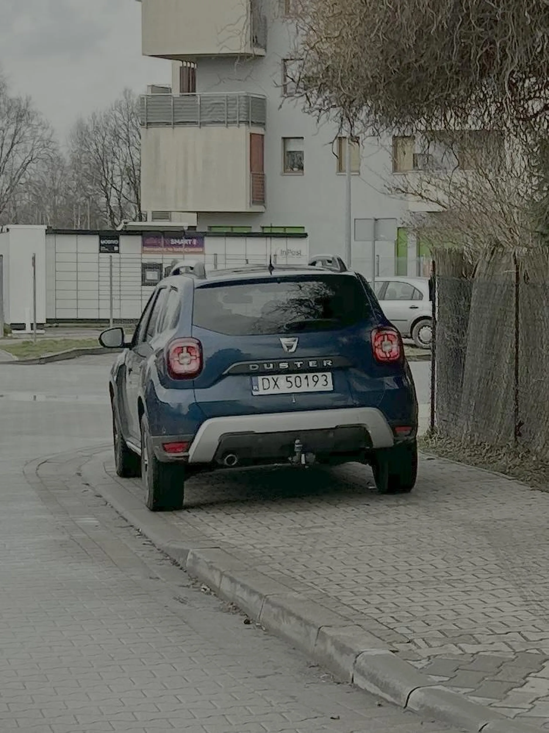 Gratuluję zacnego parkowania, tylko trzymać tak dalej.