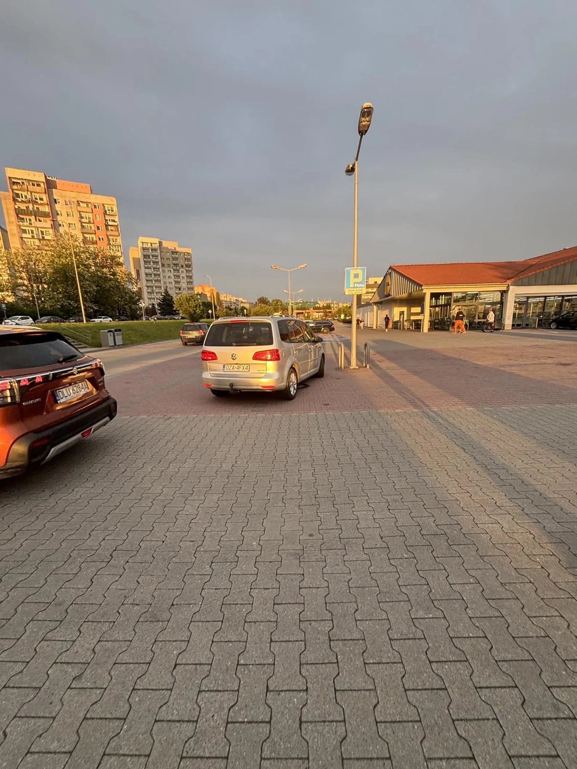 Nie polecam parkuje jak pała